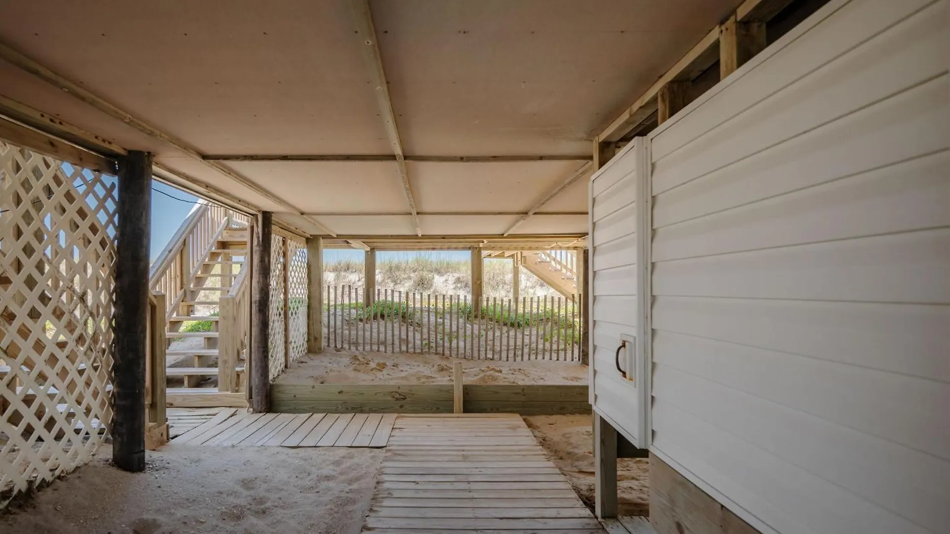 Lowe Tide By Holiday home Oak Island