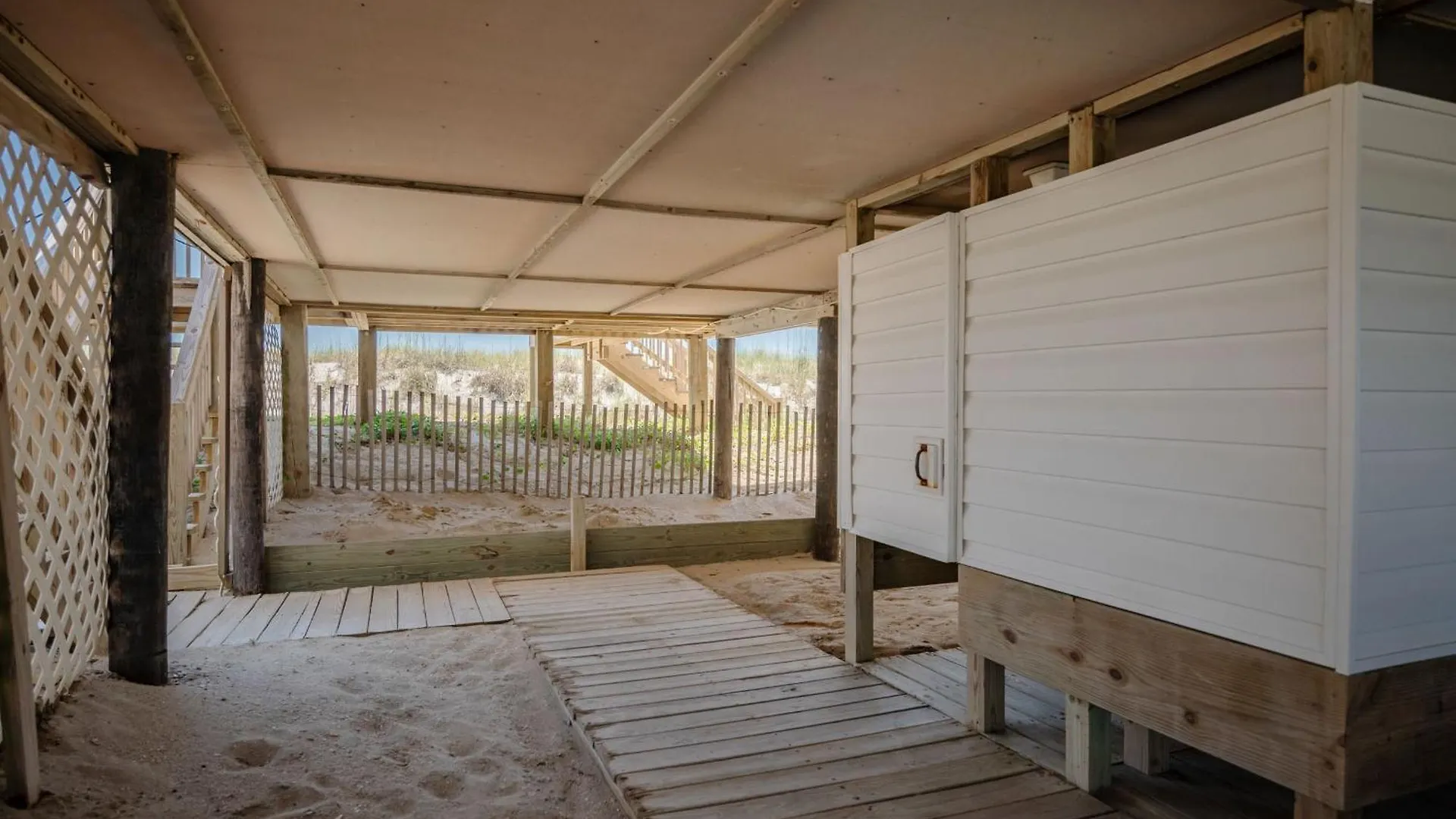 Holiday home Lowe Tide By Oak Island