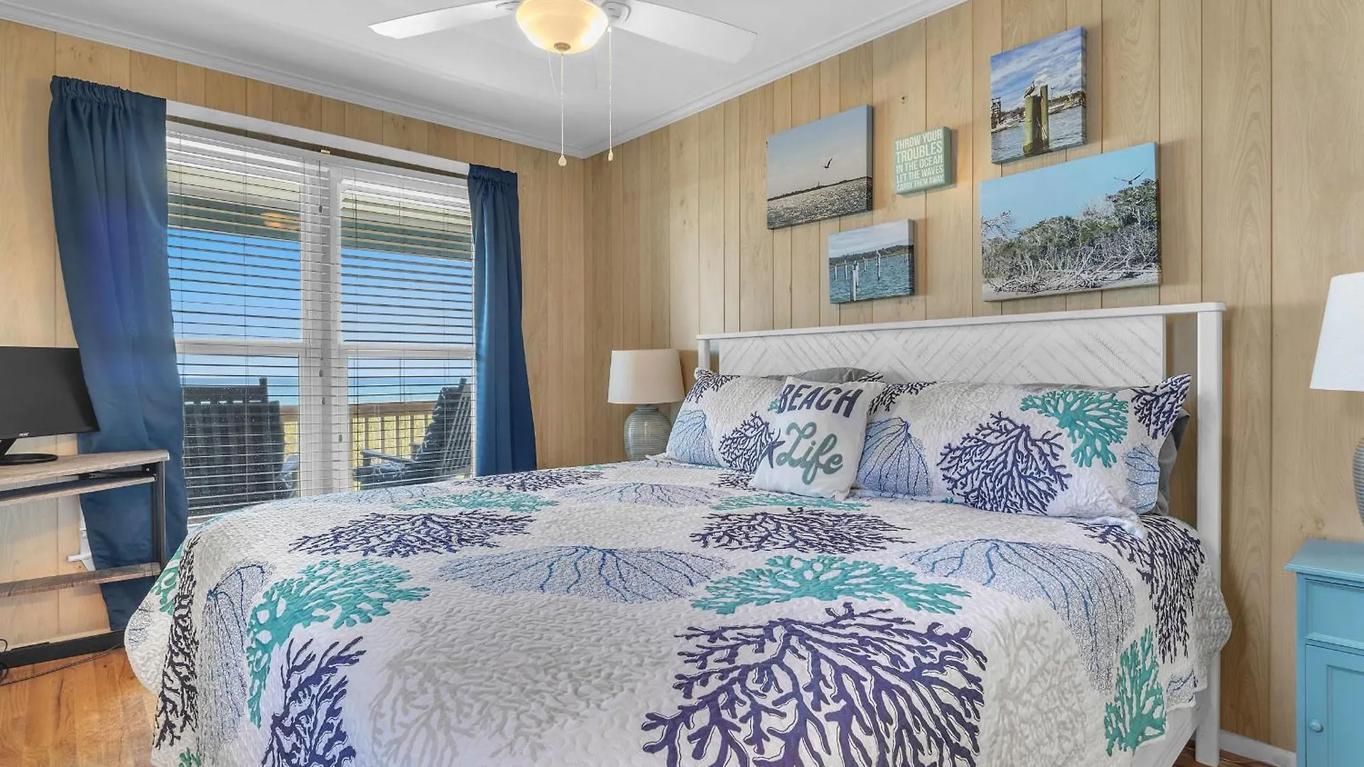 Breeze By * Oak Island