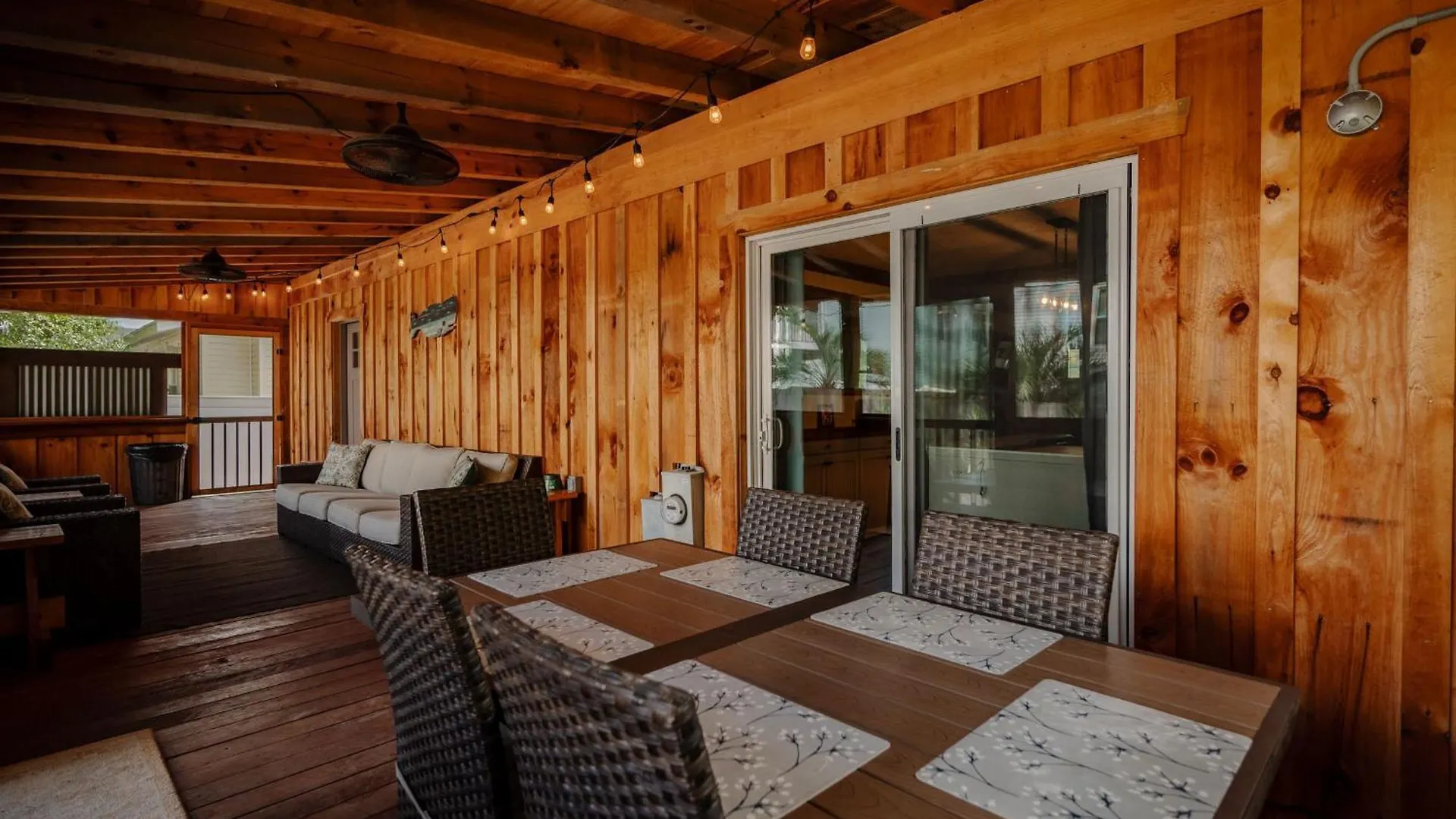 Mountains To Sea By Holiday home *