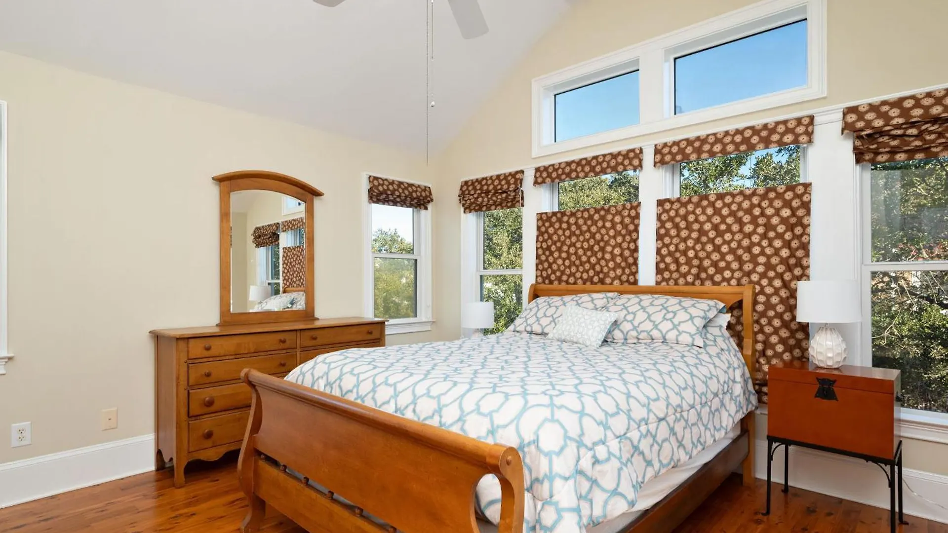 Alta Mira By Oak Island