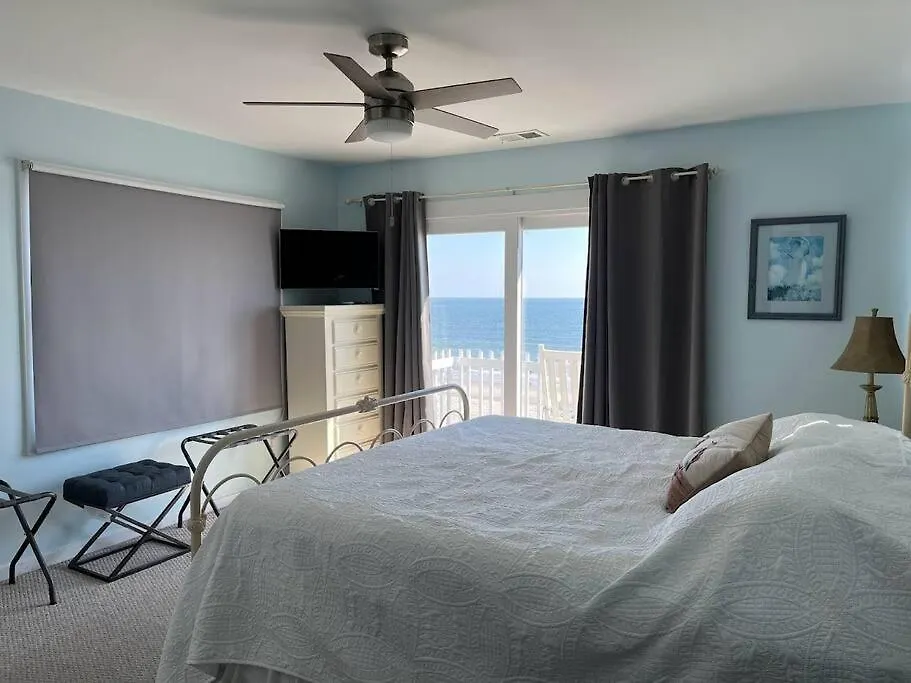 Tropic Like Its Hot Oceanfront House *