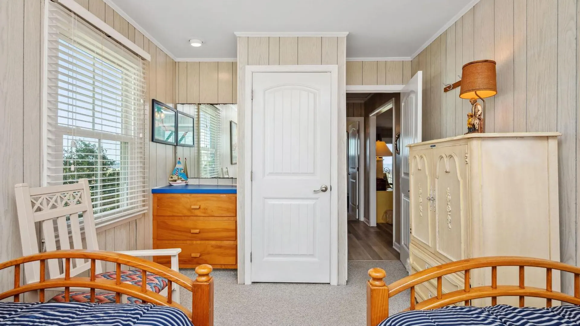 Holiday home Surfsong By Oak Island