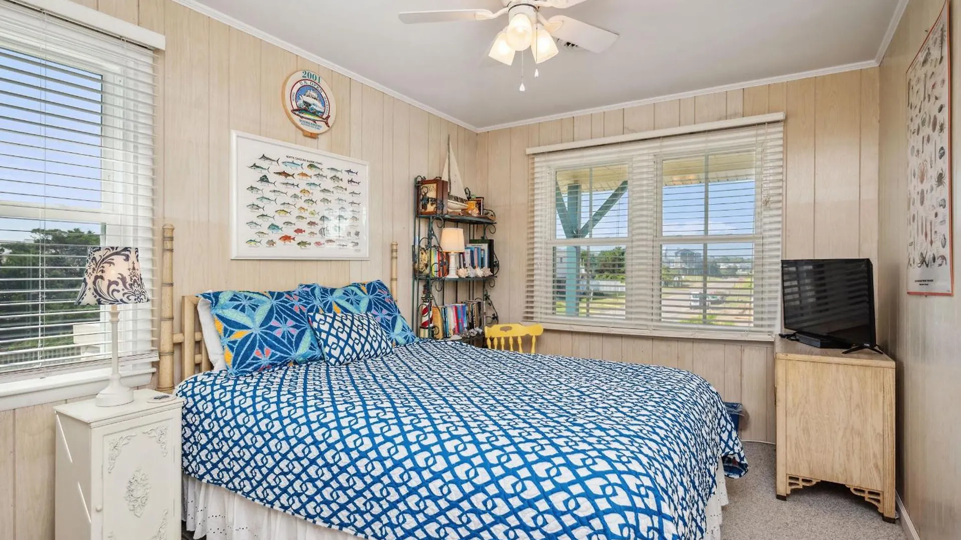 Holiday home Surfsong By *