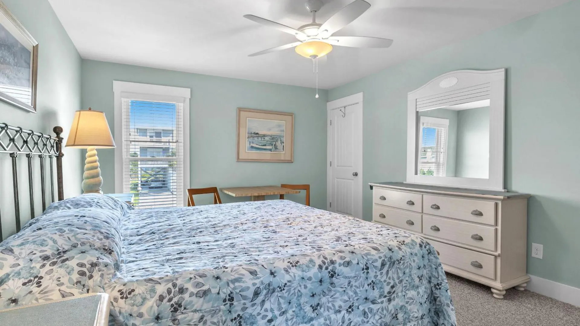 Spinnaker By Holiday home