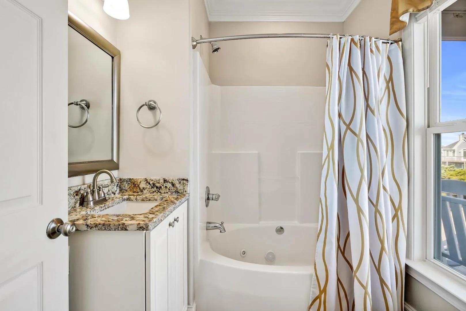 Serenity Sands Retreat Holiday home