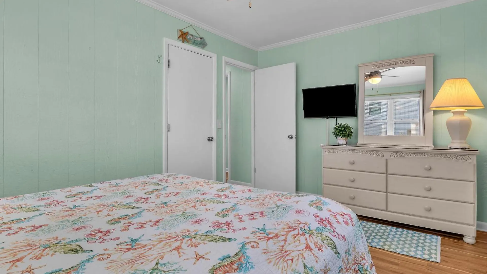 Holiday home Amazing Oceanfront House - 4 Bedrooms - 2 Full Bathrooms - 1 Half Bath Oak Island