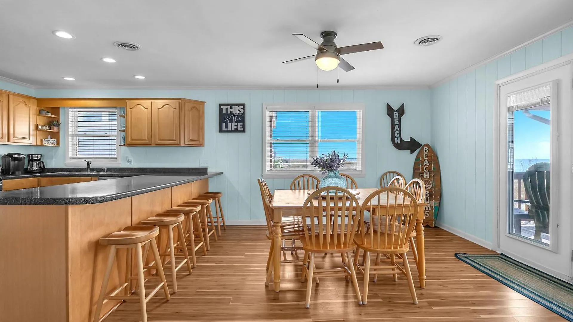 Holiday home Amazing Oceanfront House - 4 Bedrooms - 2 Full Bathrooms - 1 Half Bath Oak Island