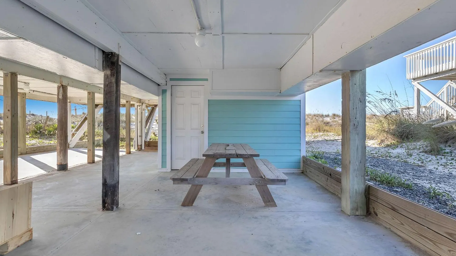 Moon Struck By Holiday home Oak Island