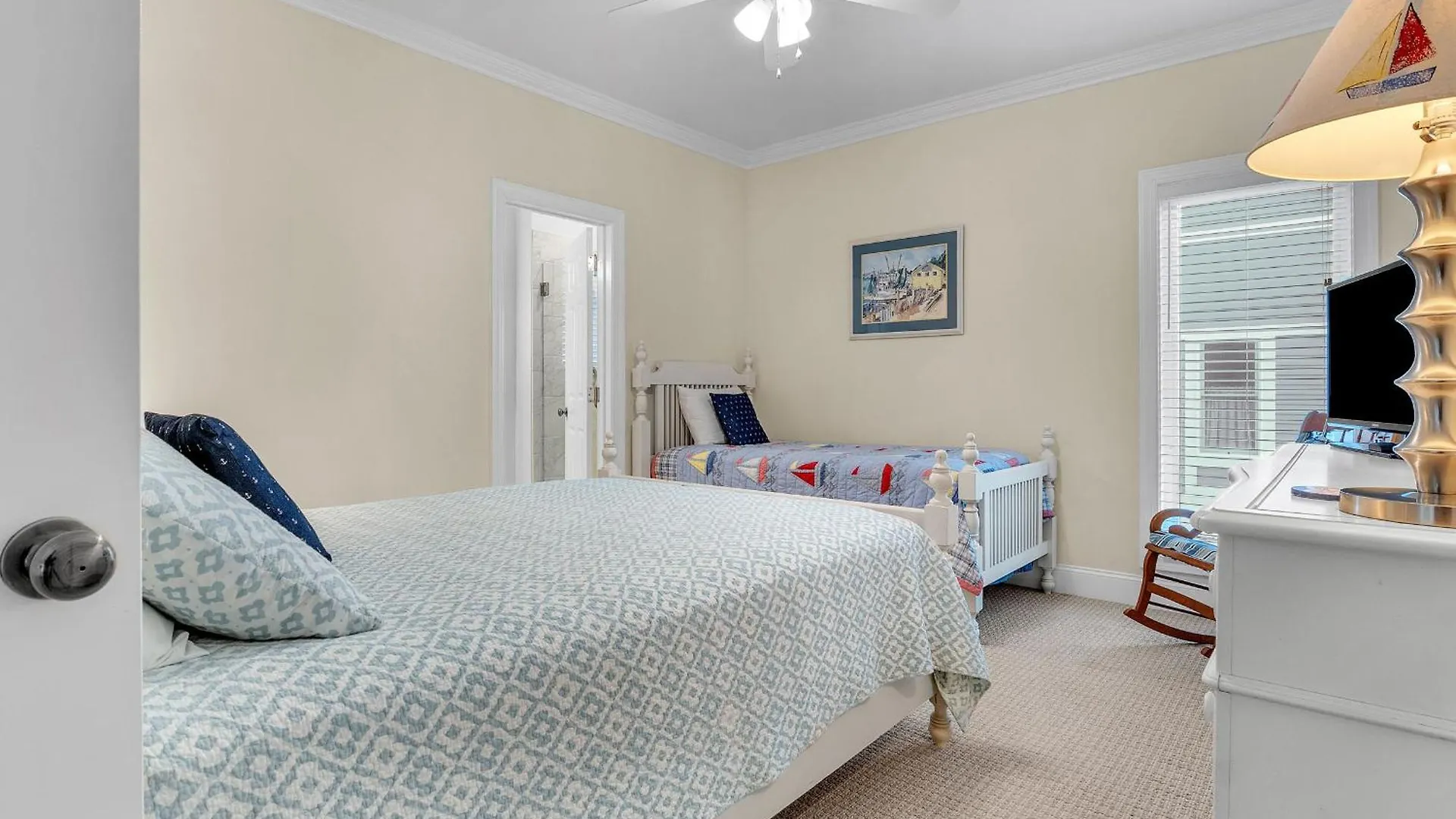 One Day Caswell Holiday home *