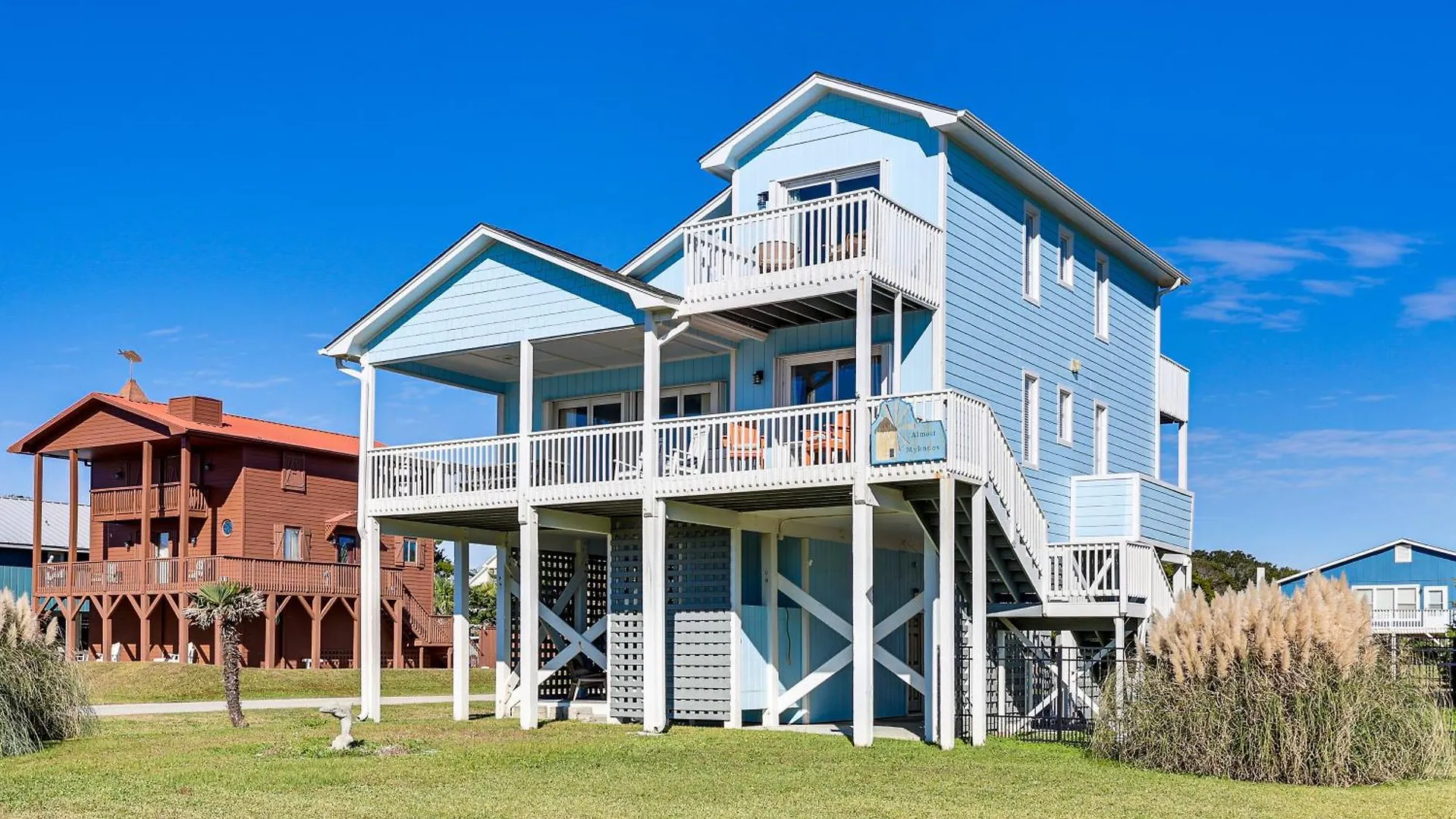 Oceanside Getaway For Families And Pets! Oak Island