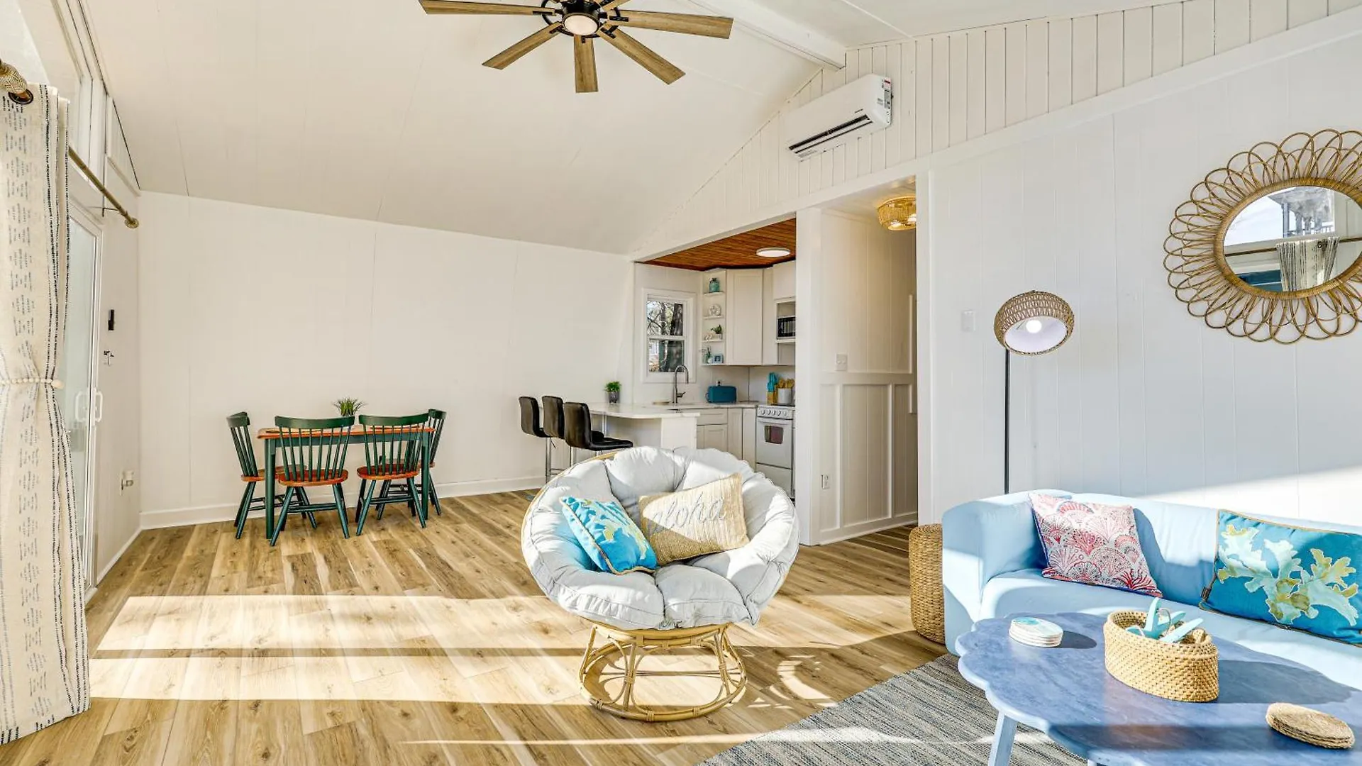 Boat, Fish And Bike With Large Yard Holiday home Oak Island