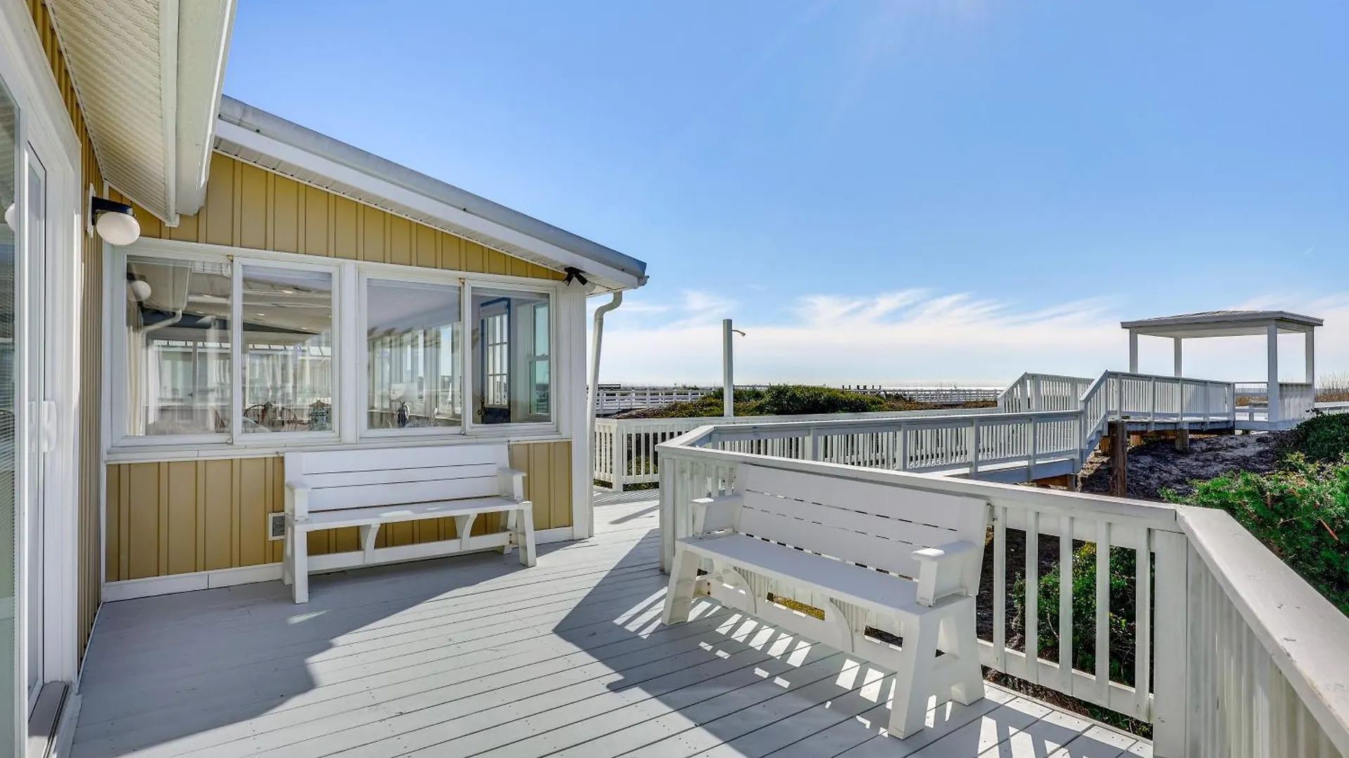 Holiday home Beachfront 1 Mi To Lighthouse On Oak Island