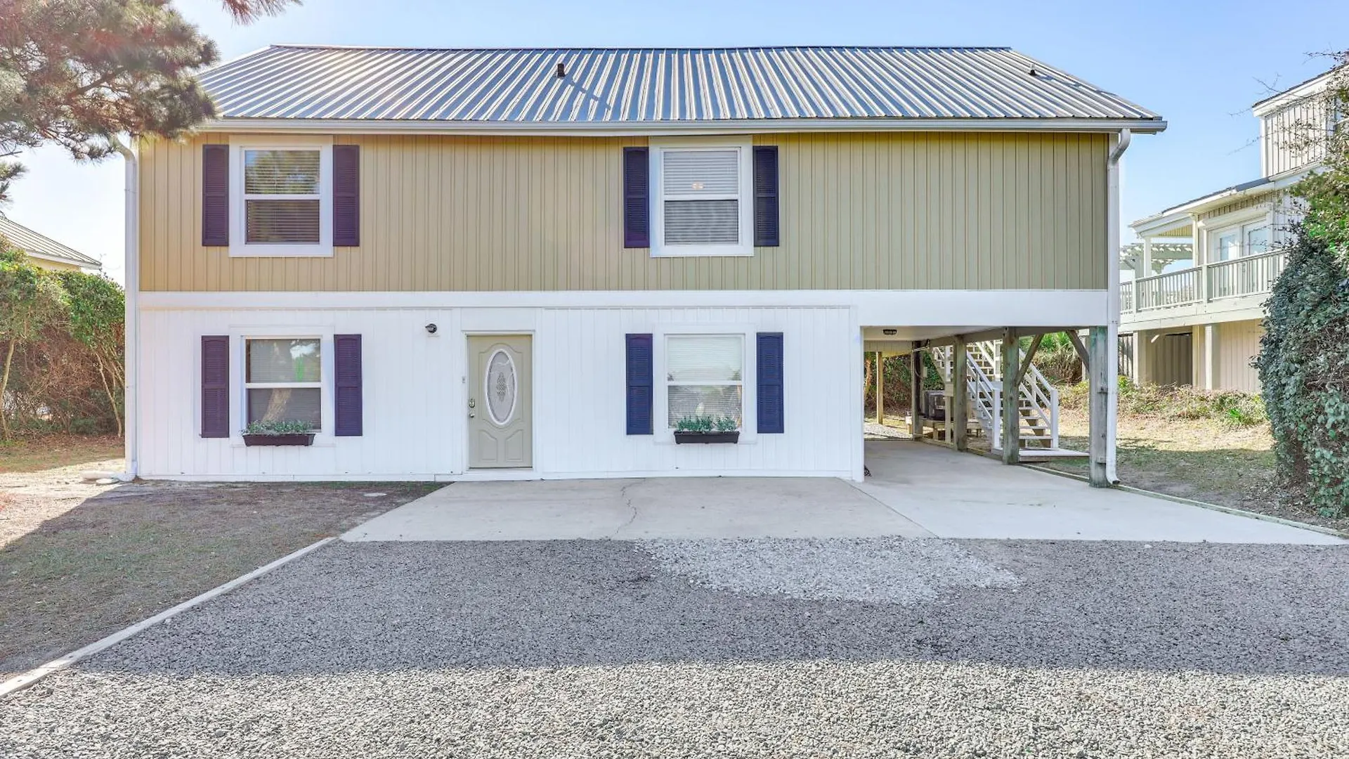 Beachfront 1 Mi To Lighthouse On Holiday home Oak Island
