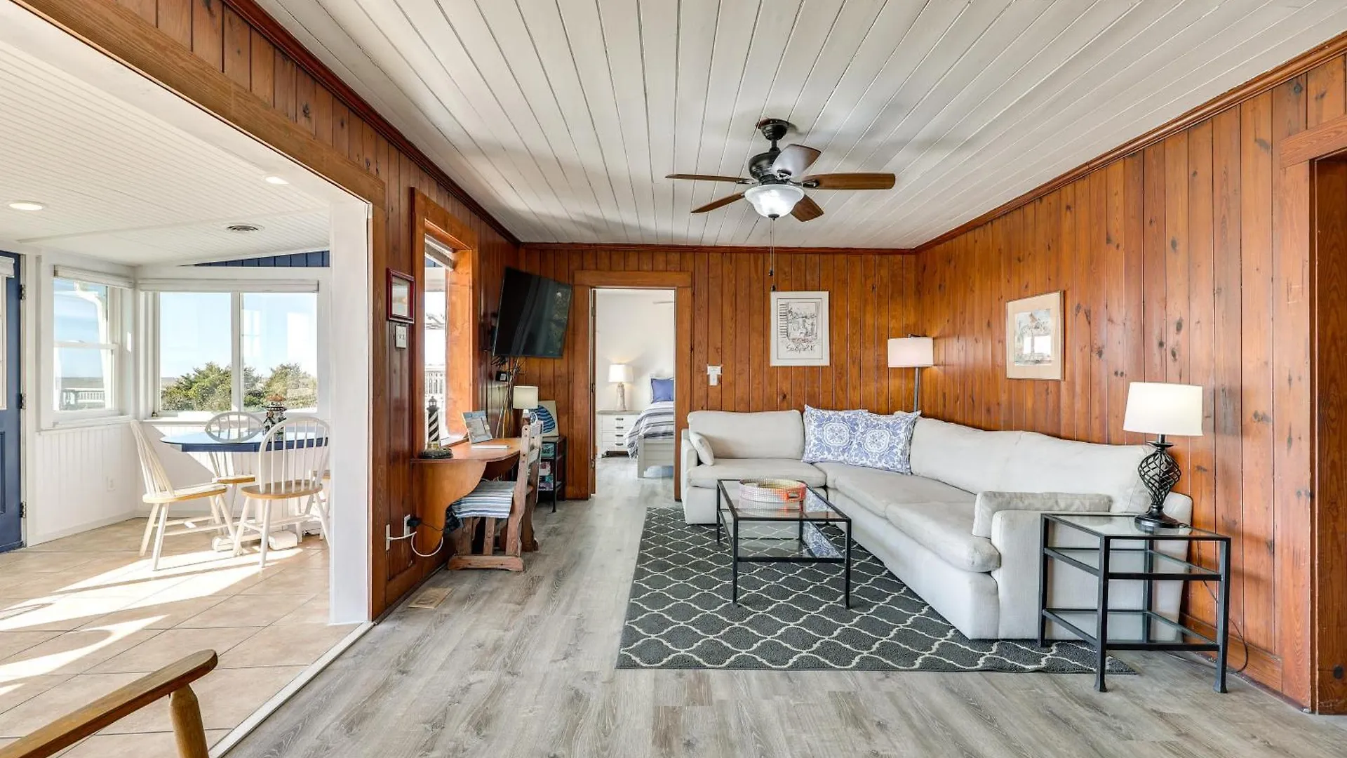 Beachfront 1 Mi To Lighthouse On Holiday home Oak Island