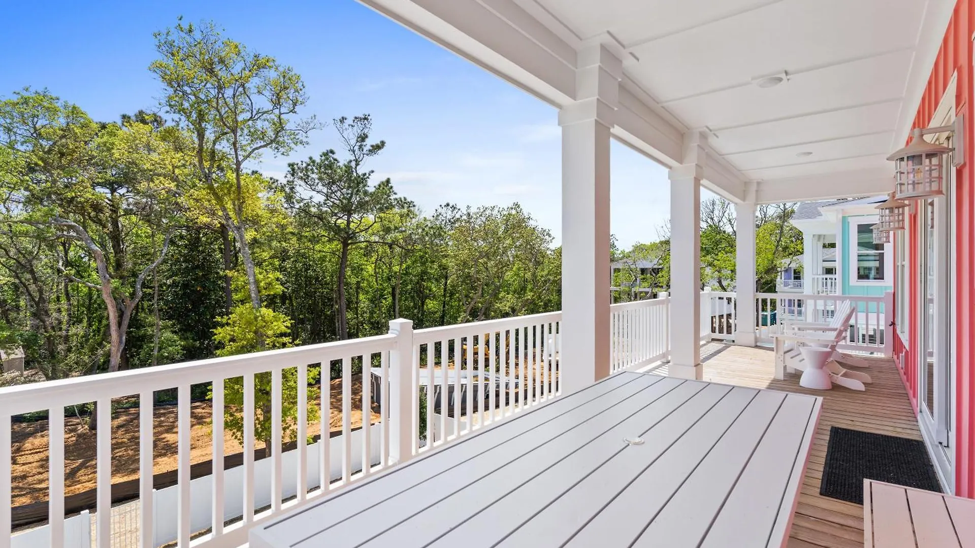 Holiday home New Guava Pineapple, 5 Beds 5 Baths, Oak Island, Private Heated Pool, Custom Home, Professionally Decorated
