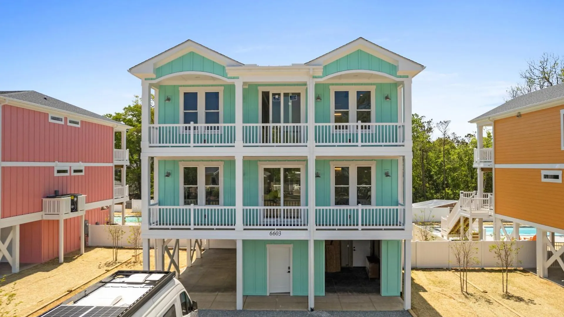 Coconut Palm, 6 Beds 6 Baths, Private Heated Pool, Custom Home, Walk To Beach, Nc Oak Island