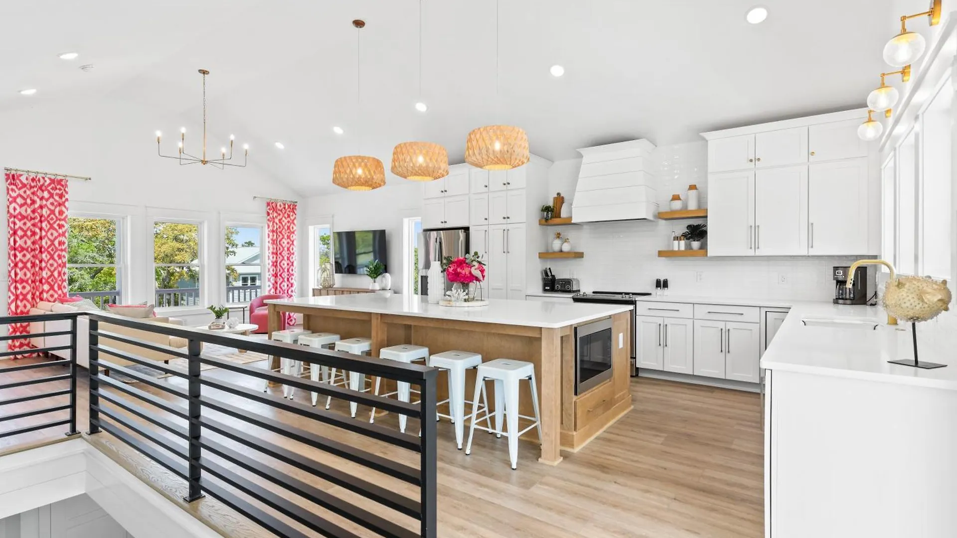 New Guava Pineapple, 5 Beds 5 Baths, Oak Island, Private Heated Pool, Custom Home, Professionally Decorated Oak Island