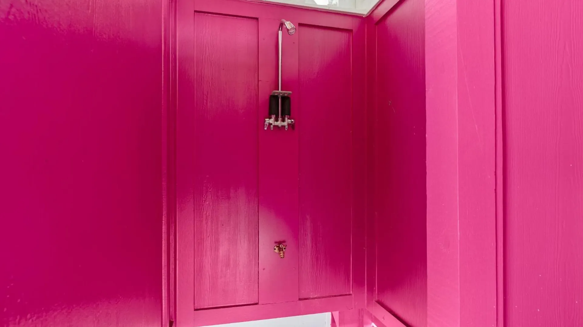 Pomegranate 8 Bedroom, 6 Full And 2 Half Bathroom Custom-built With A Private Heated Pool!