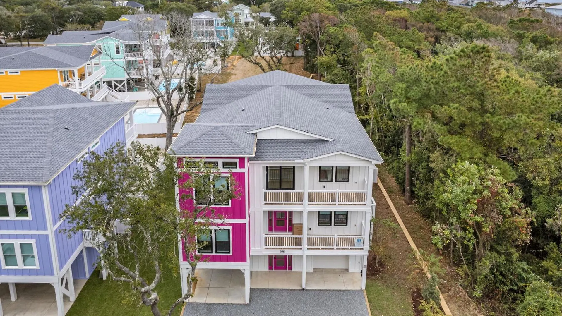 Pomegranate 8 Bedroom, 6 Full And 2 Half Bathroom Custom-built With A Private Heated Pool! *
