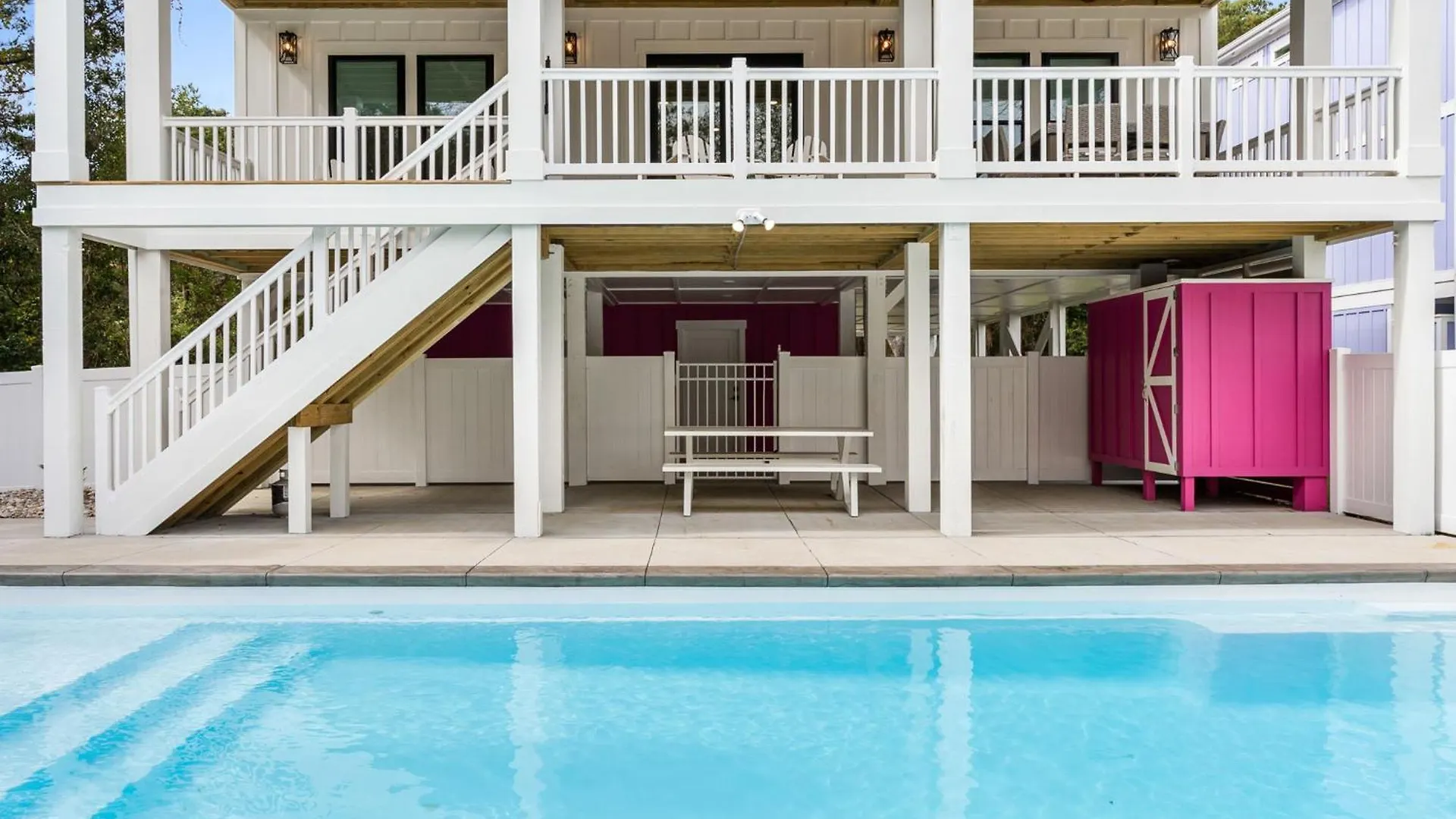Pomegranate 8 Bedroom, 6 Full And 2 Half Bathroom Custom-built With A Private Heated Pool!