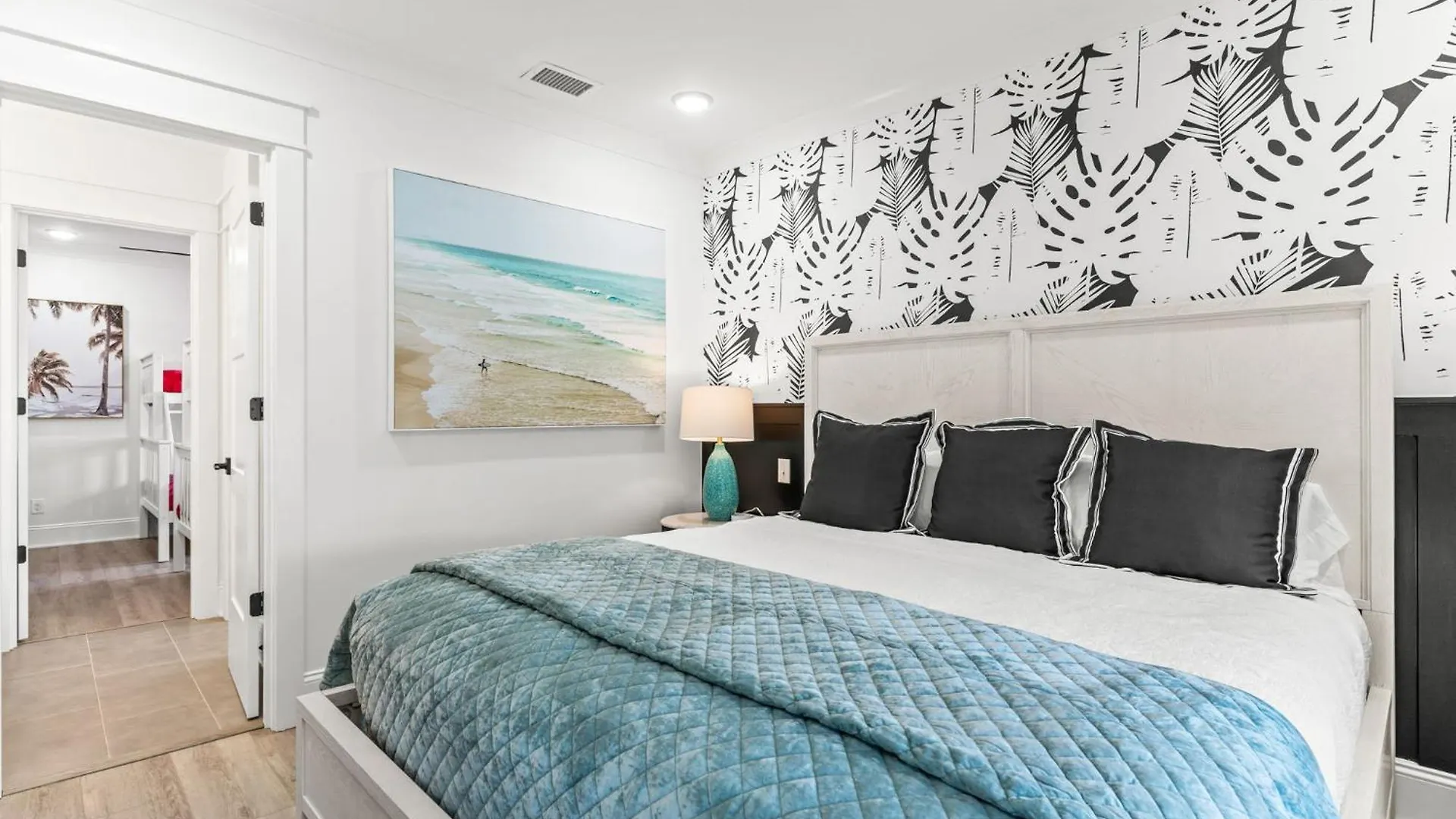 Pomegranate 8 Bedroom, 6 Full And 2 Half Bathroom Custom-built With A Private Heated Pool!