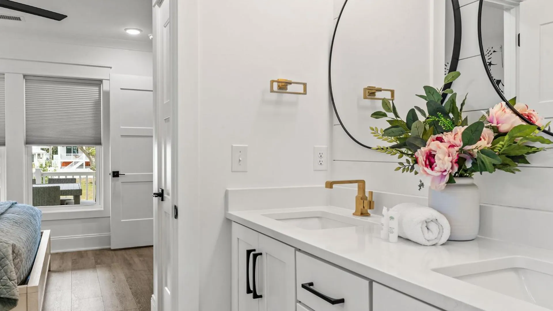 Holiday home Pomegranate 8 Bedroom, 6 Full And 2 Half Bathroom Custom-built With A Private Heated Pool!