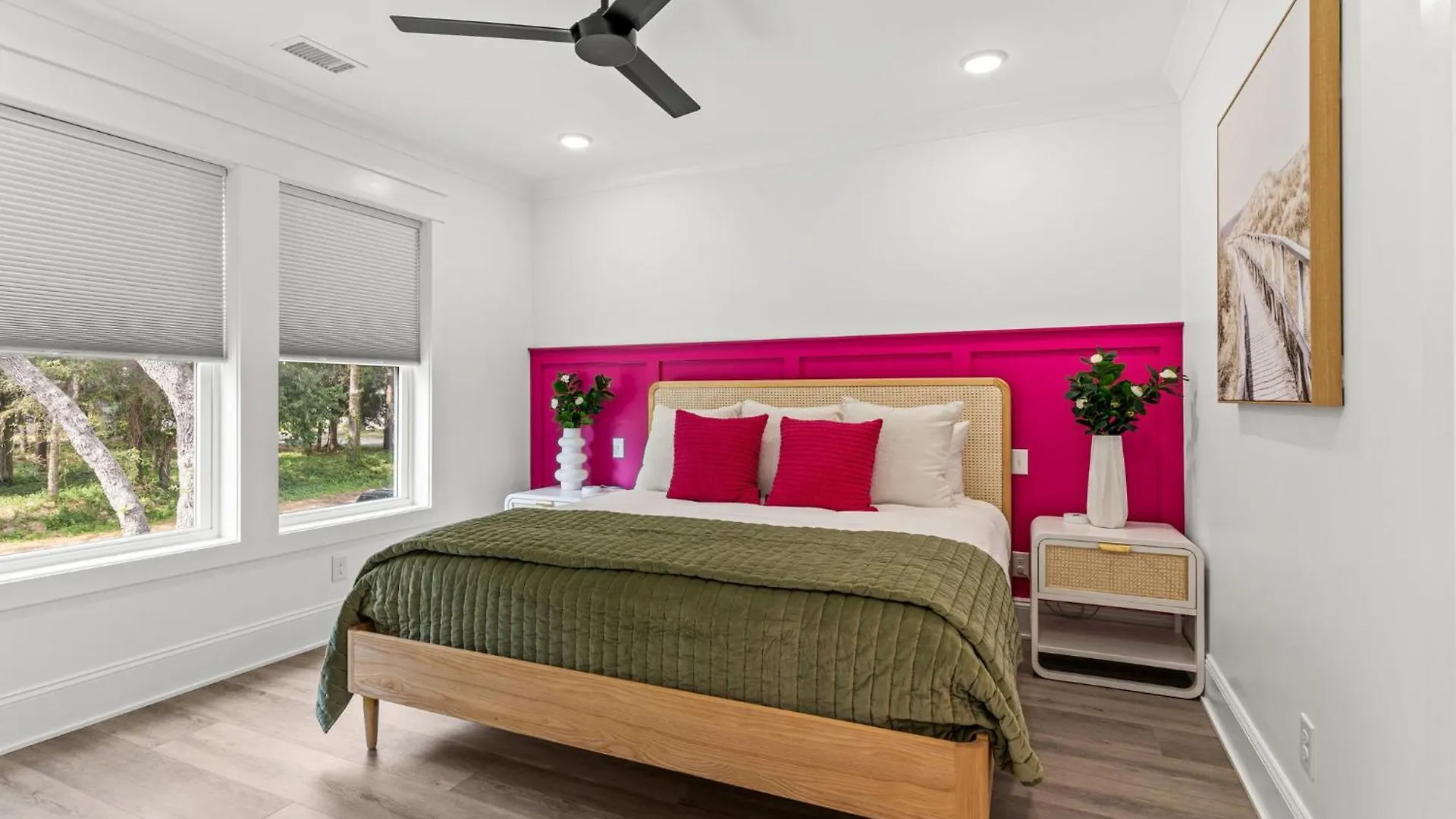 Pomegranate 8 Bedroom, 6 Full And 2 Half Bathroom Custom-built With A Private Heated Pool! Oak Island