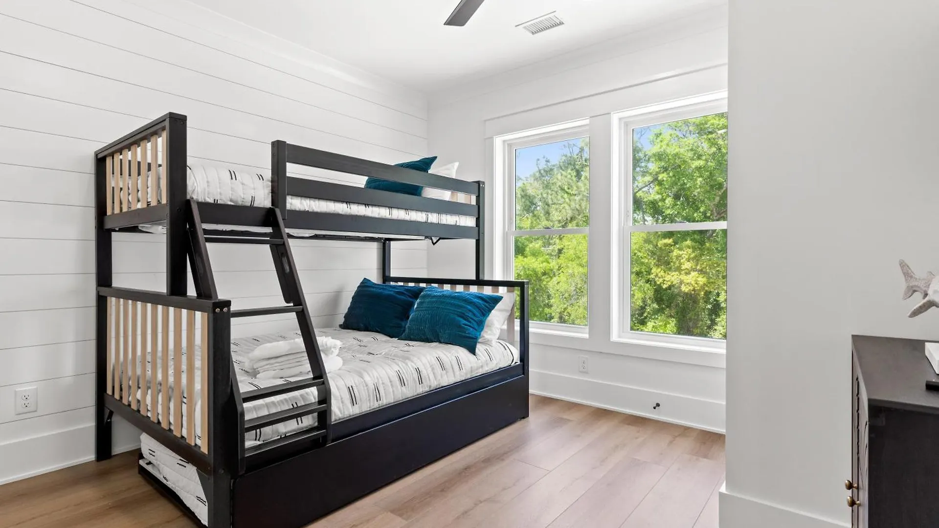 Holiday home New Sugar Plum In Oak Island, Custom With Privated Heated Pool Oak Island