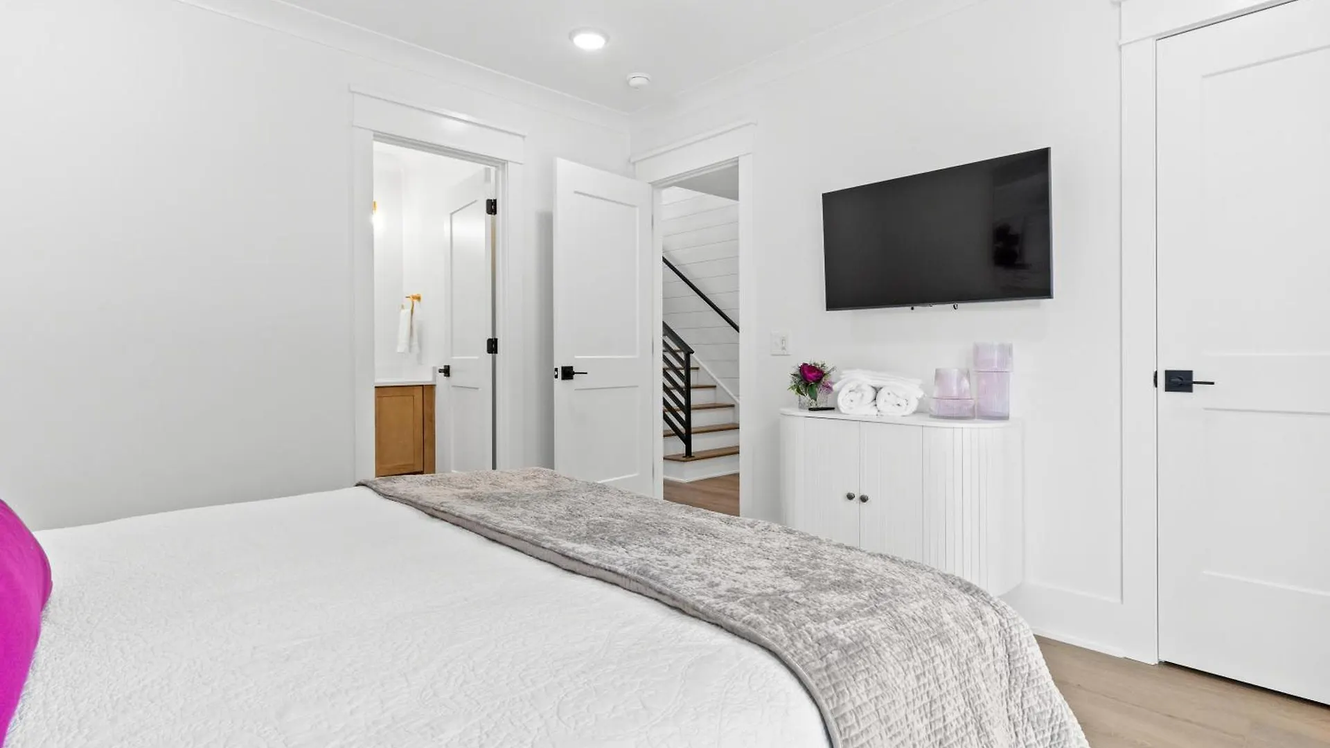 New Sugar Plum In Oak Island, Custom With Privated Heated Pool *
