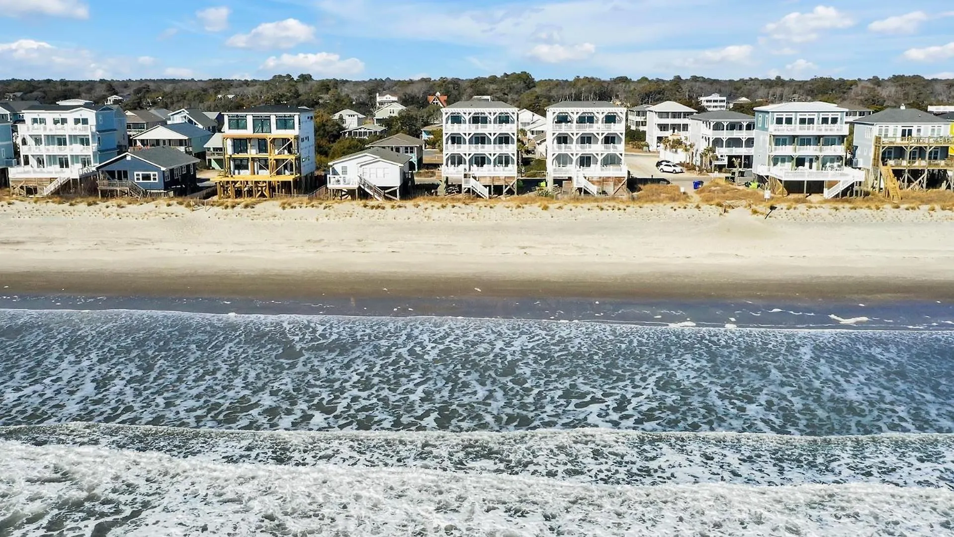 Chasing The Sun Holiday home Oak Island