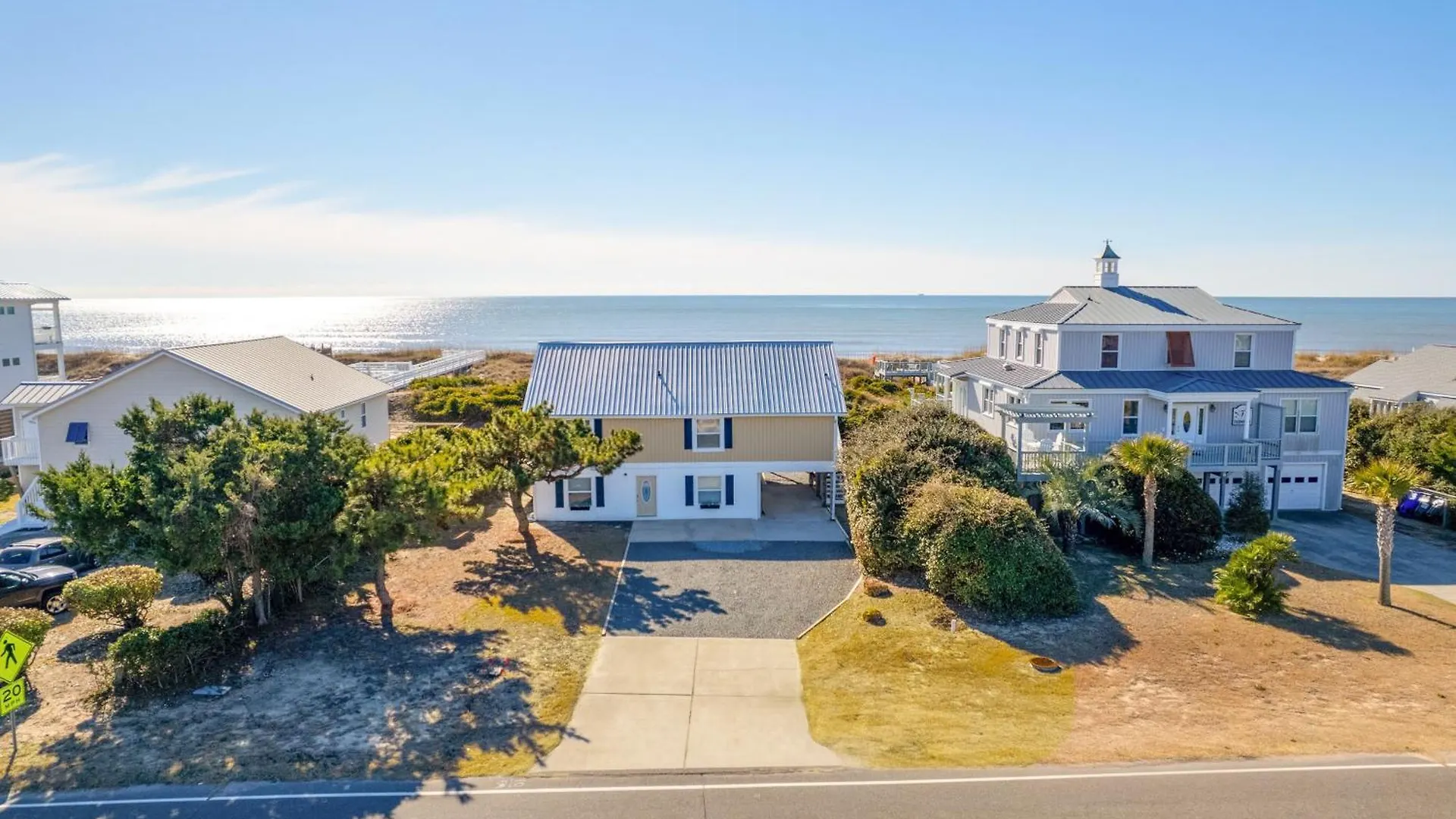 Beachfront 1 Mi To Lighthouse On Holiday home