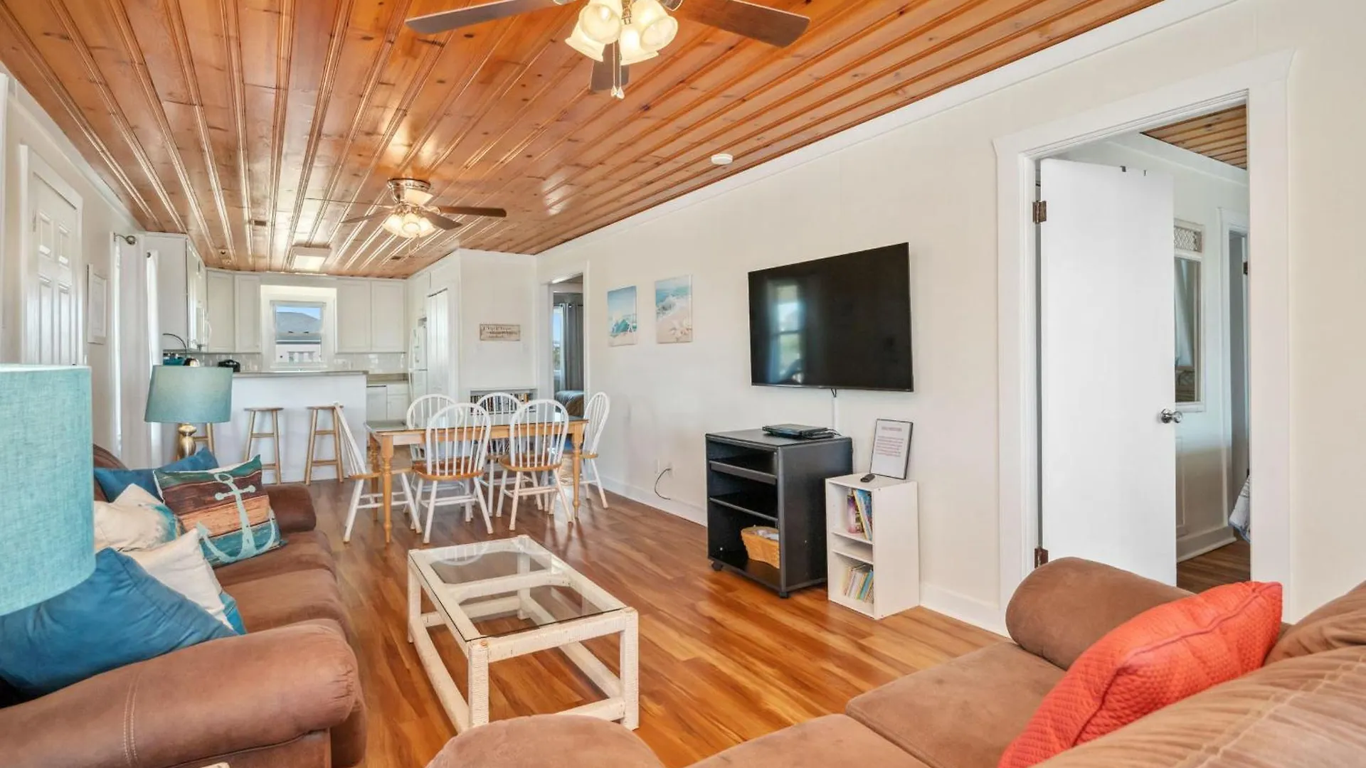 A Music Paradise By Holiday home Oak Island