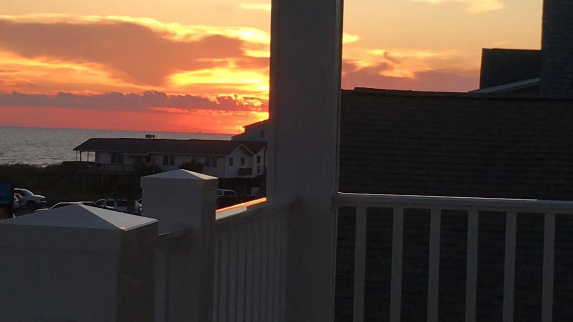 Just Happy Pet Friendly Amazing Ocean Views * Oak Island
