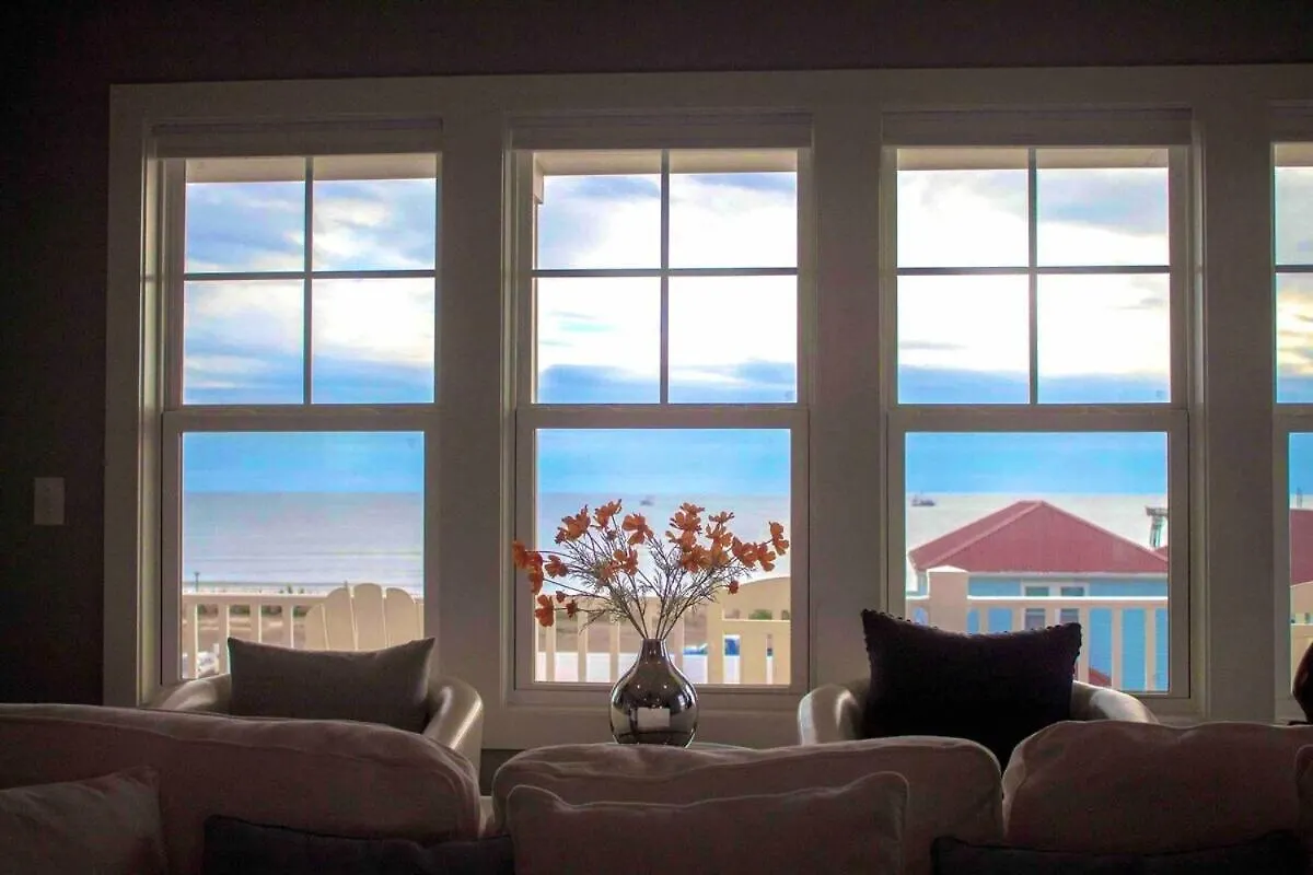 Just Happy Pet Friendly Amazing Ocean Views Holiday home Oak Island
