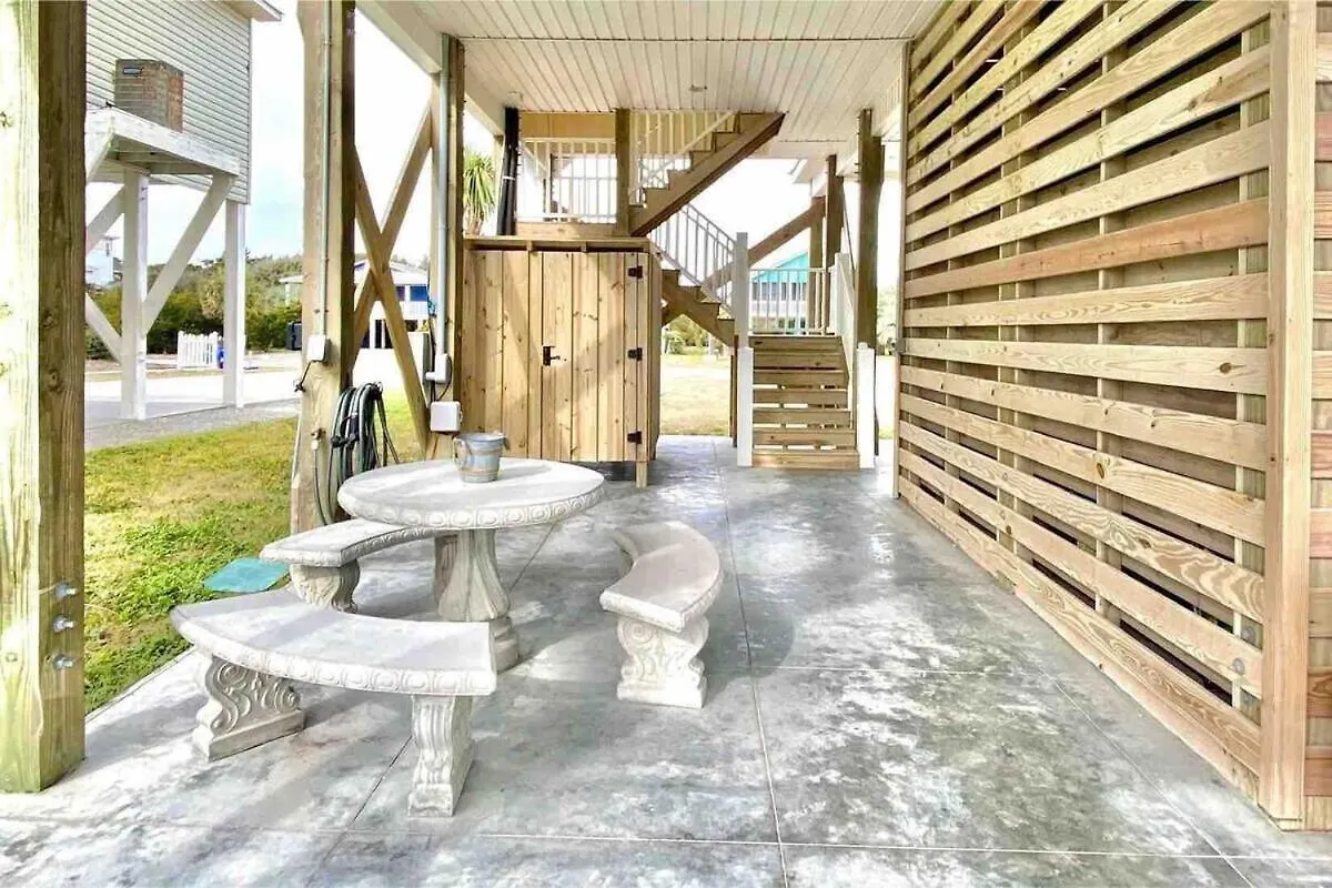 Just Happy Pet Friendly Amazing Ocean Views Oak Island