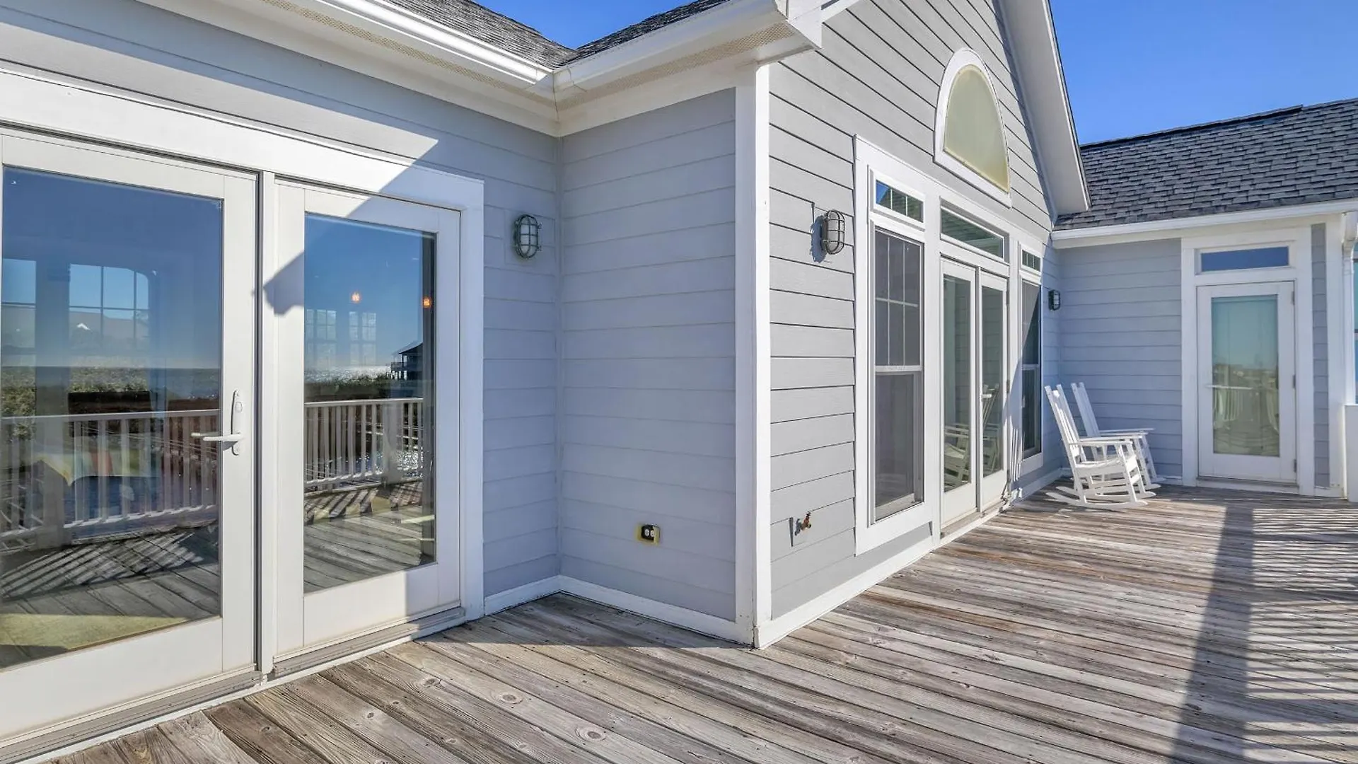 The Loggerhead Oak Island