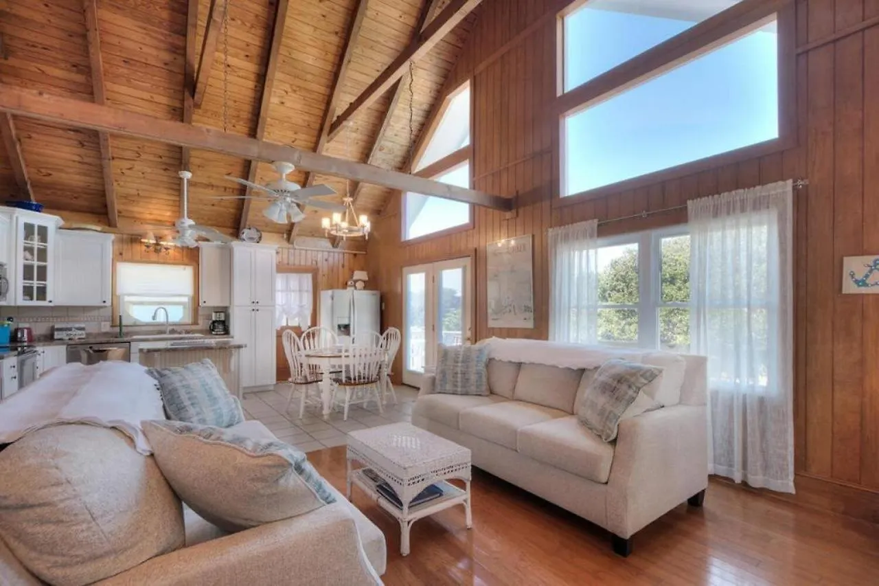Crabby's Place * Oak Island