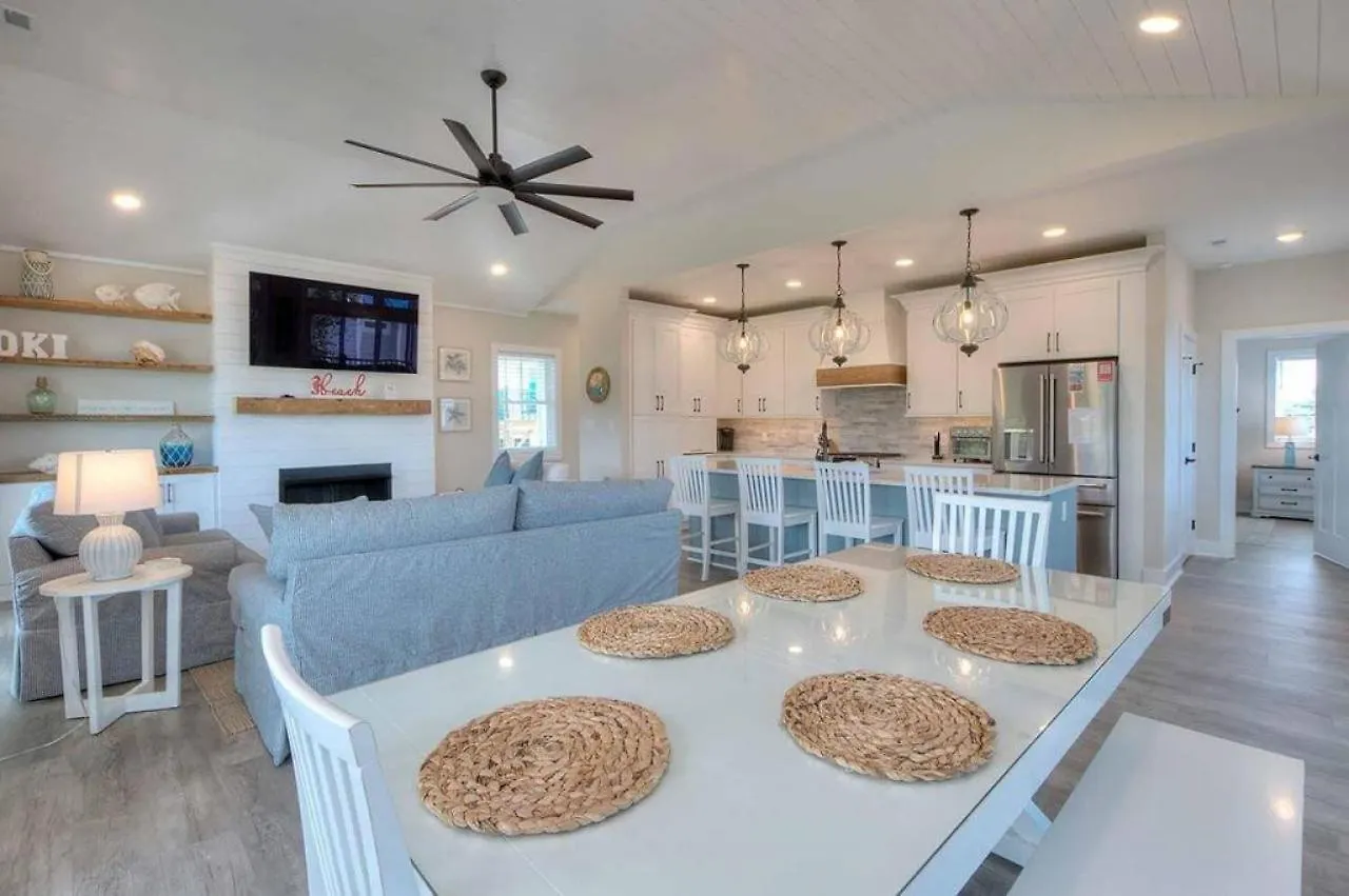 Holiday home Slow-n-steady Oak Island