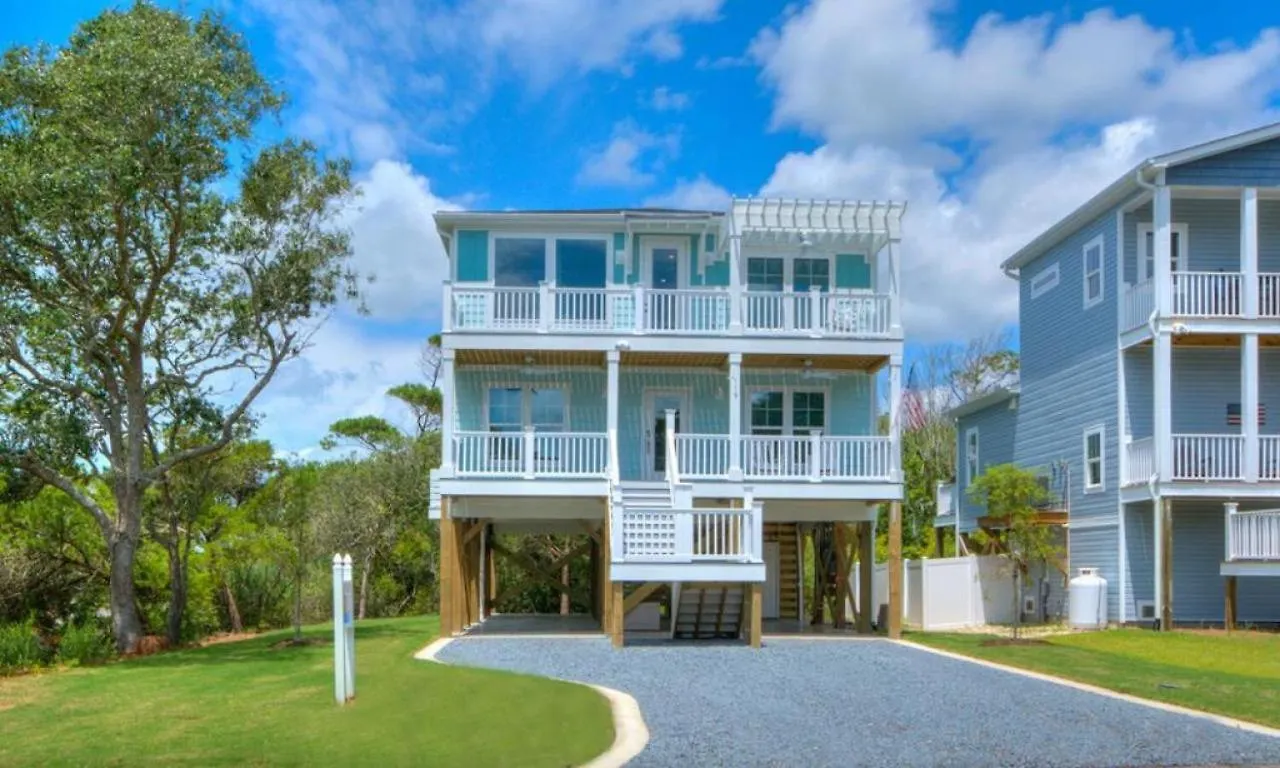 Peaceful Oaks Holiday home Oak Island