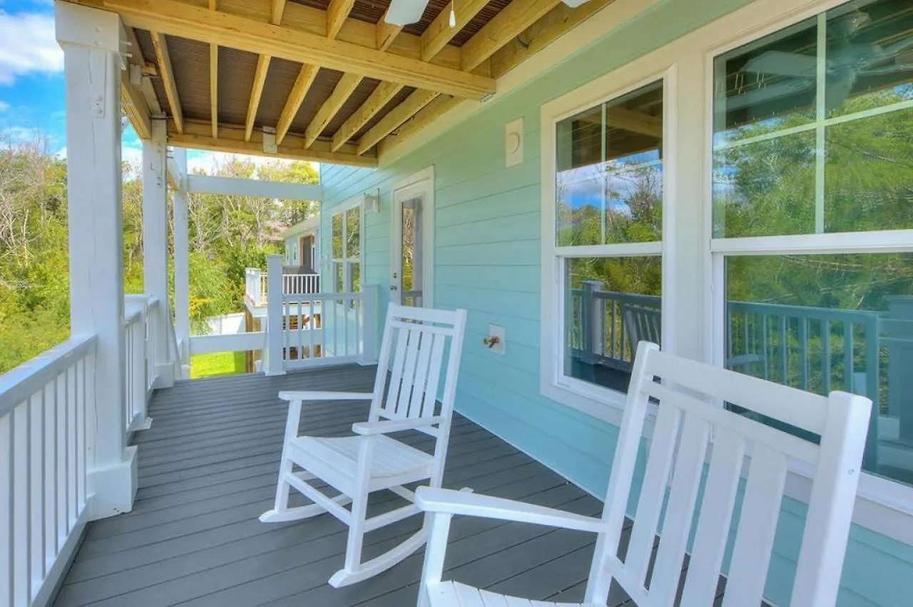 Peaceful Oaks Holiday home *