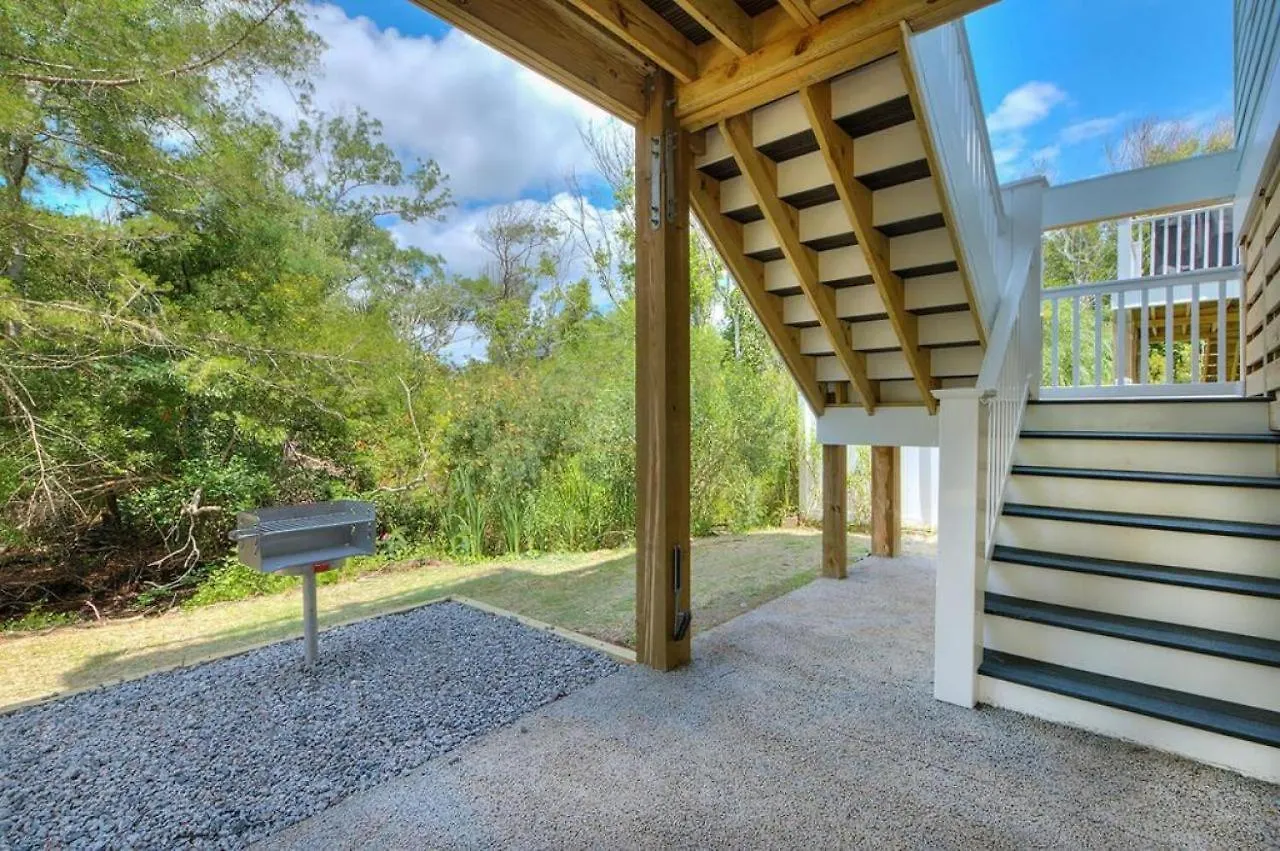 Peaceful Oaks Holiday home Oak Island