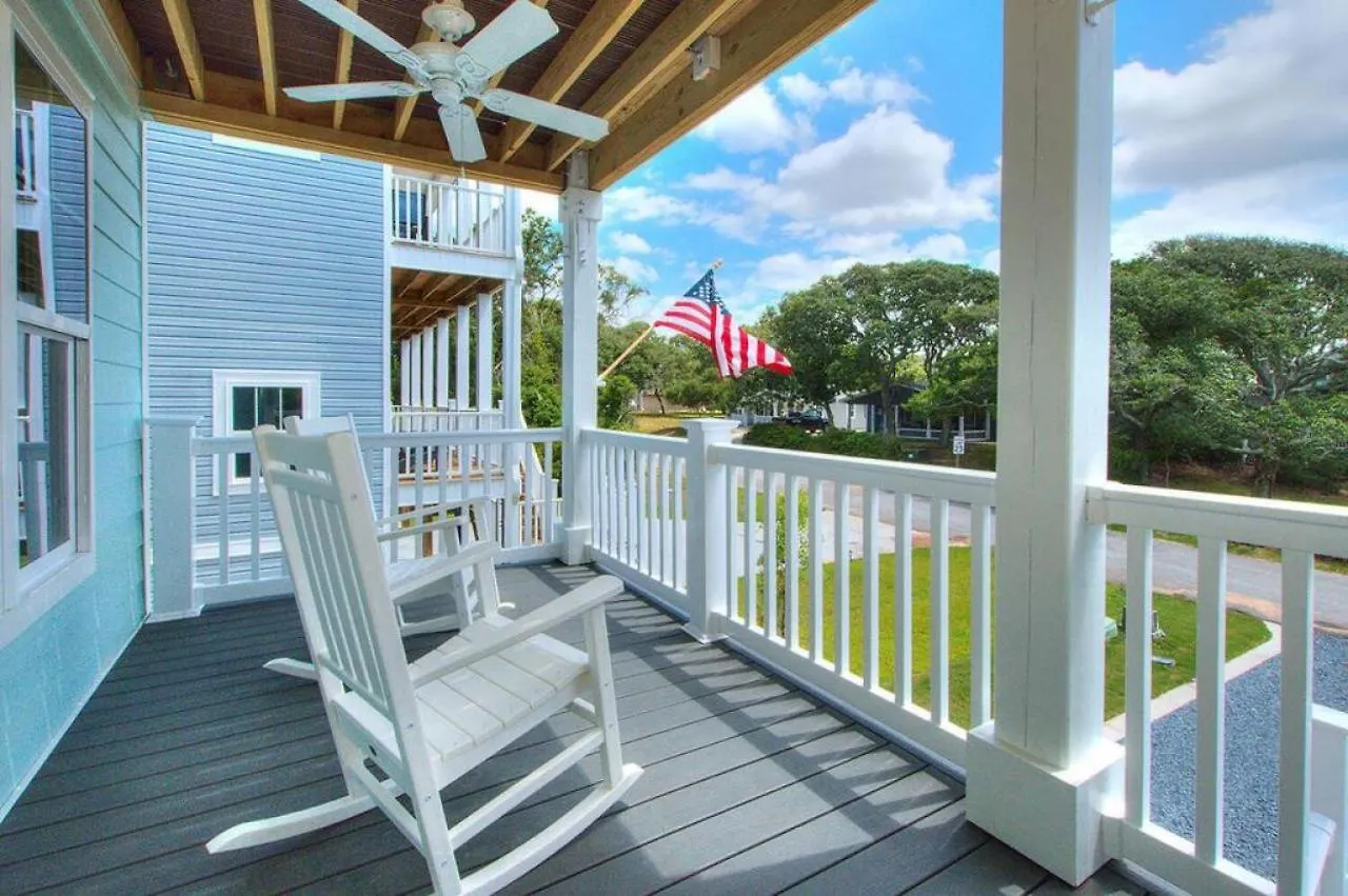 Peaceful Oaks Holiday home Oak Island