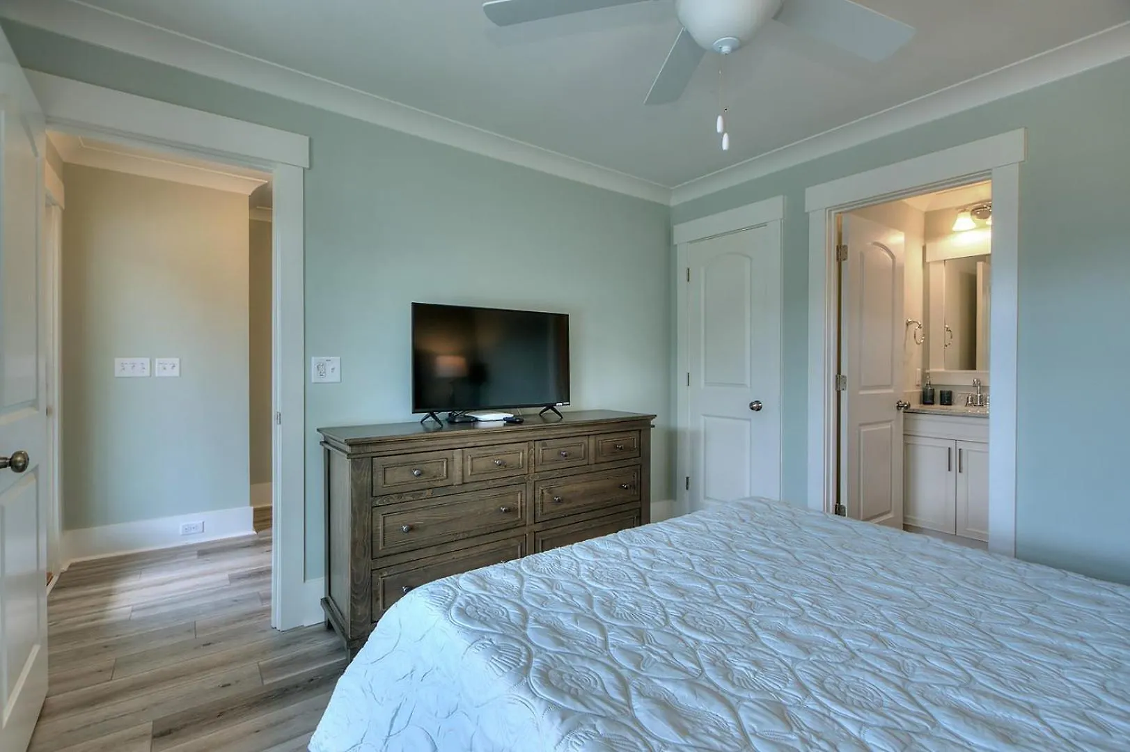 Peaceful Oaks Holiday home *