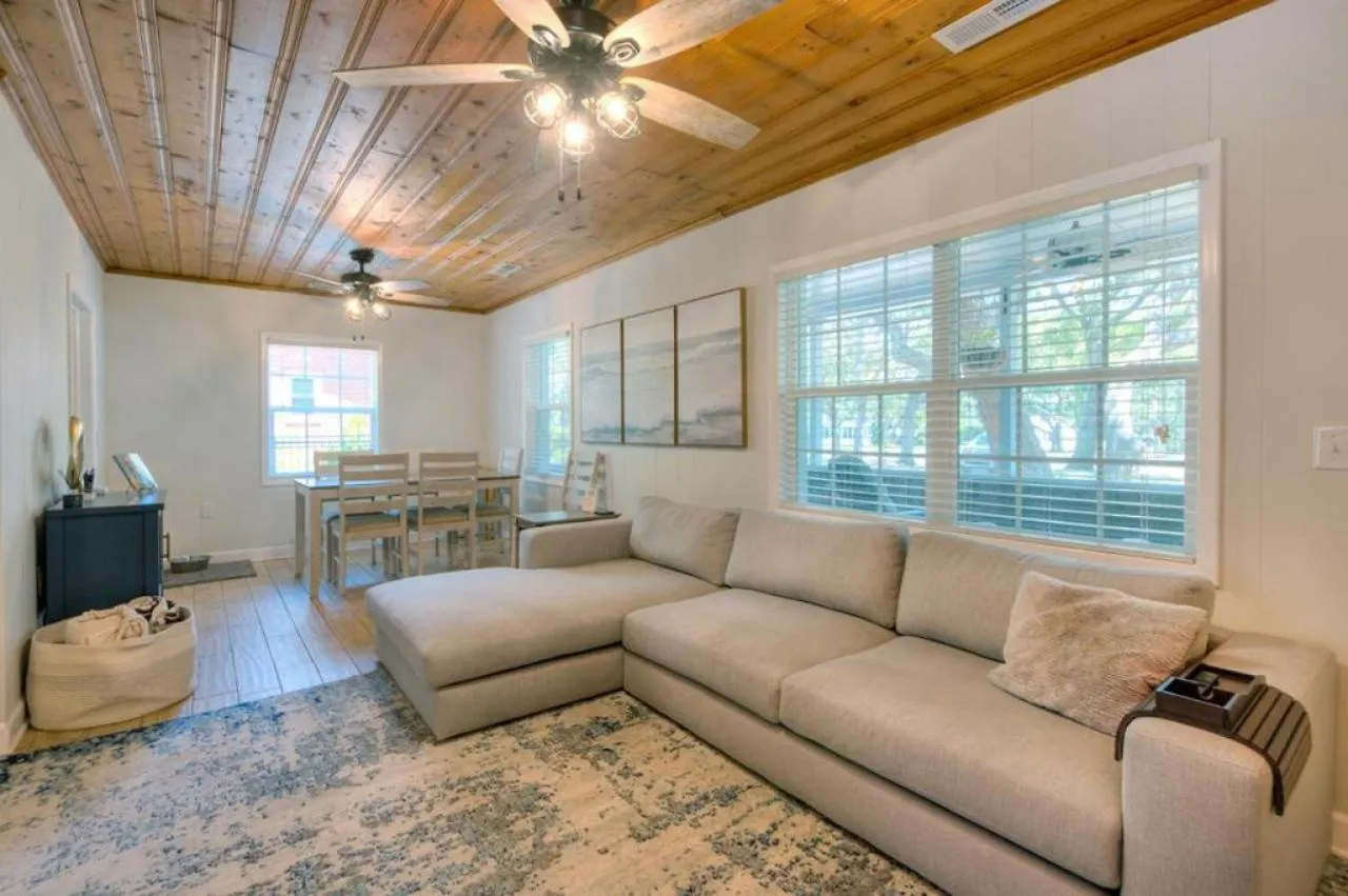 Holiday home Heavily Salted Oak Island