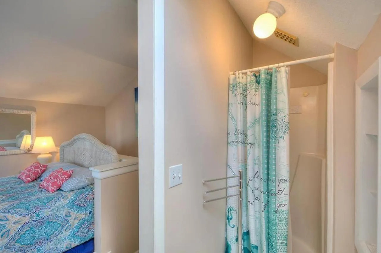 Holiday home A Blue Dolphin Oak Island