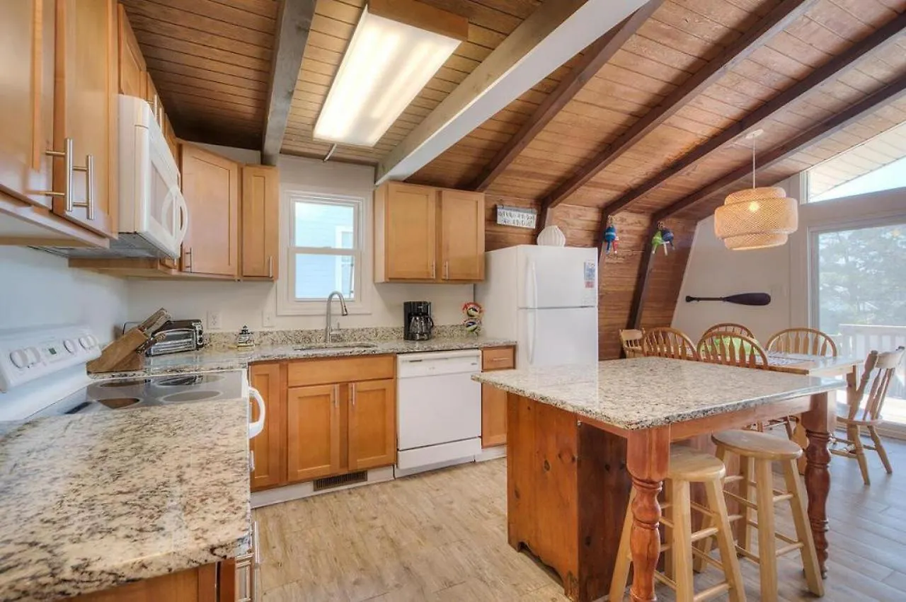 Little Salty Holiday home Oak Island