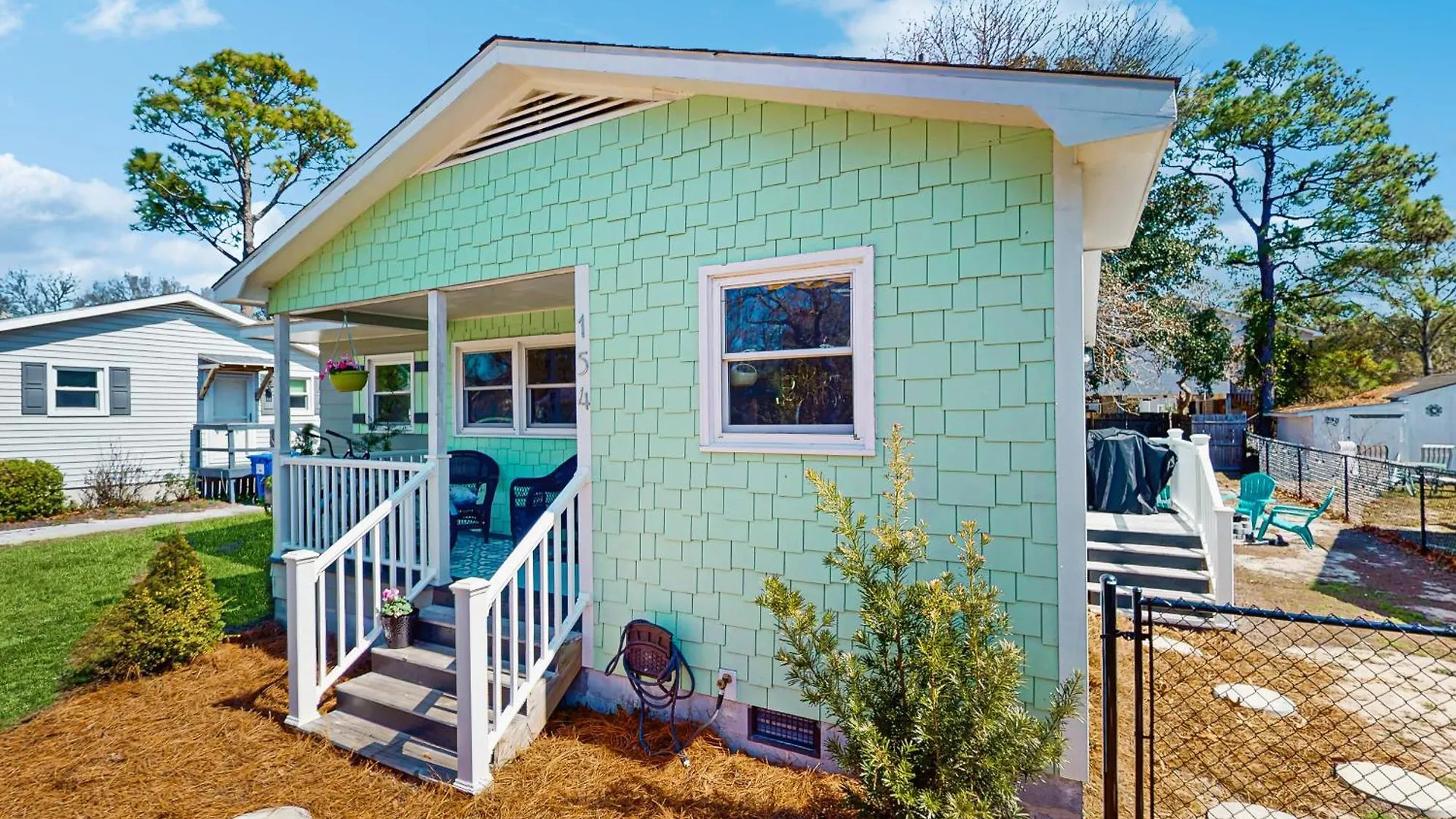 Salty Pearl * Oak Island