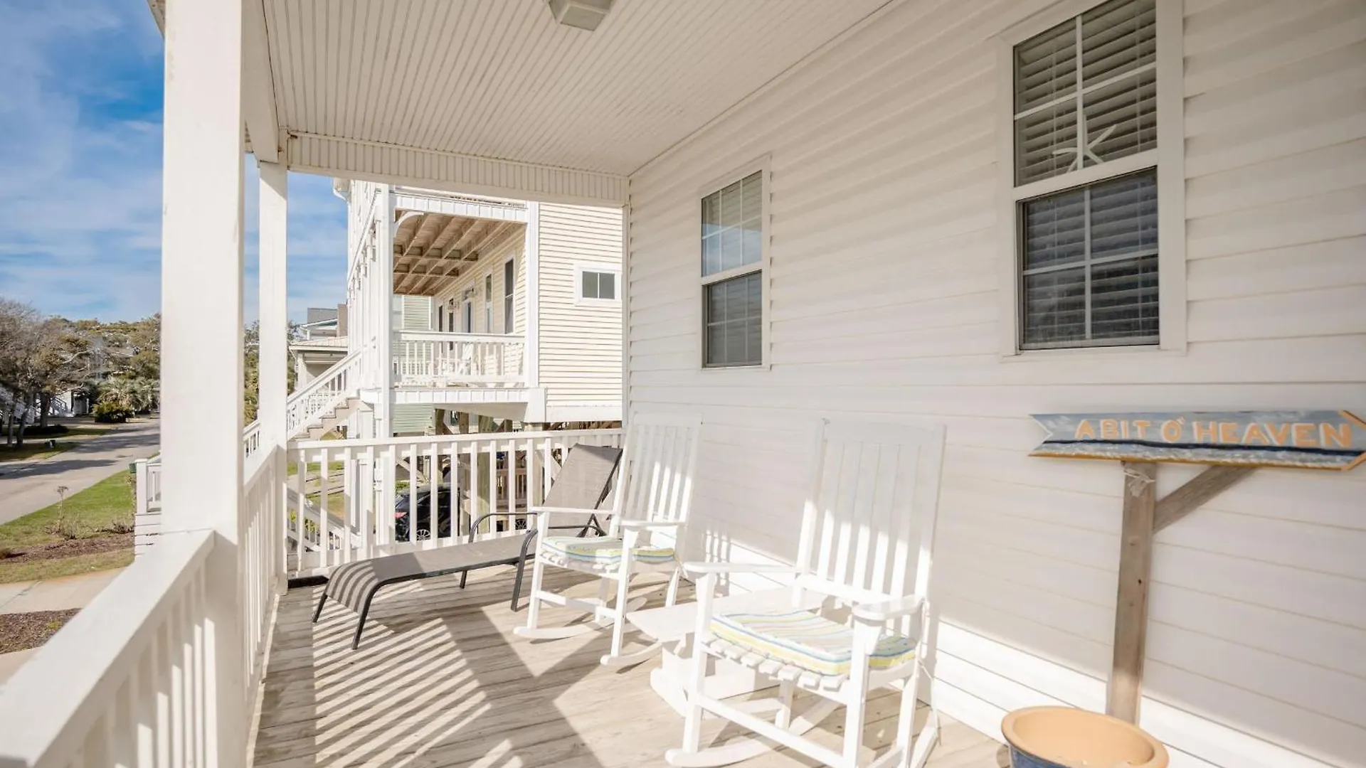 A Bit O'heaven By Oak Island