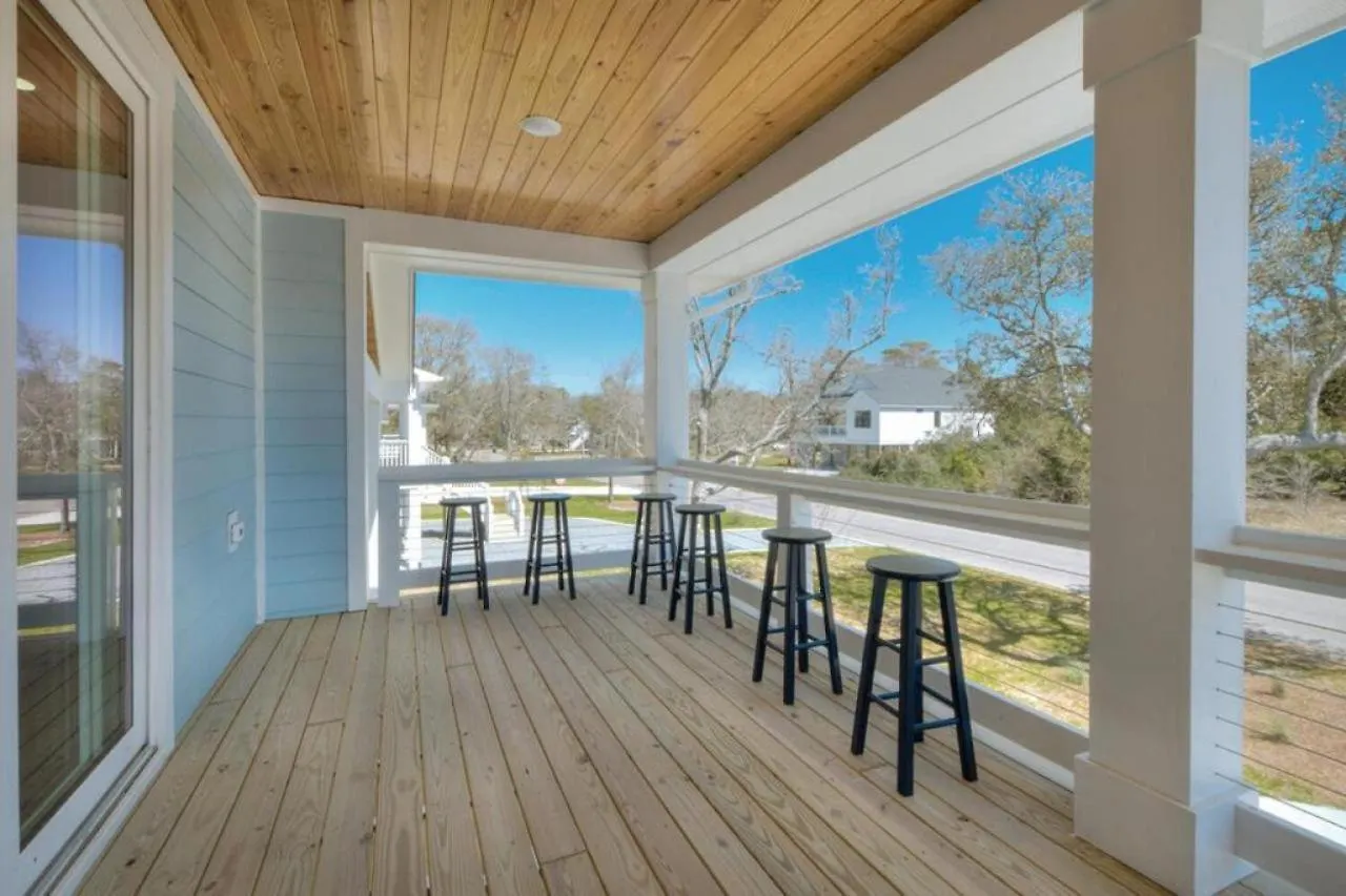 Blue Sky Breeze Holiday home Oak Island